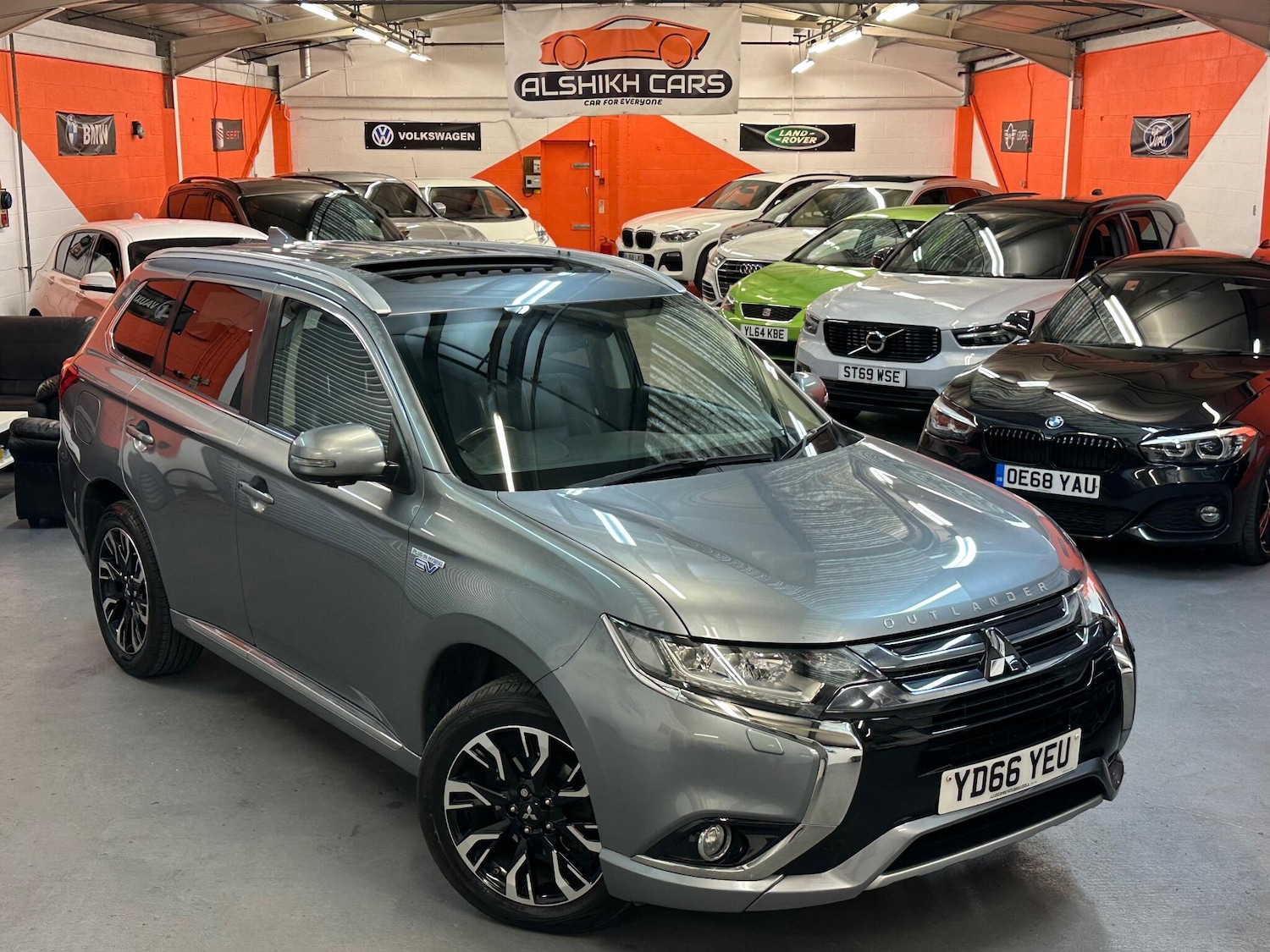 Used Mitsubishi Outlander 2016 for sale - 76886481: Photo 2