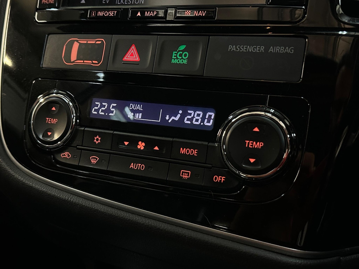 Used Mitsubishi Outlander 2016 for sale - 76886481: Photo 25