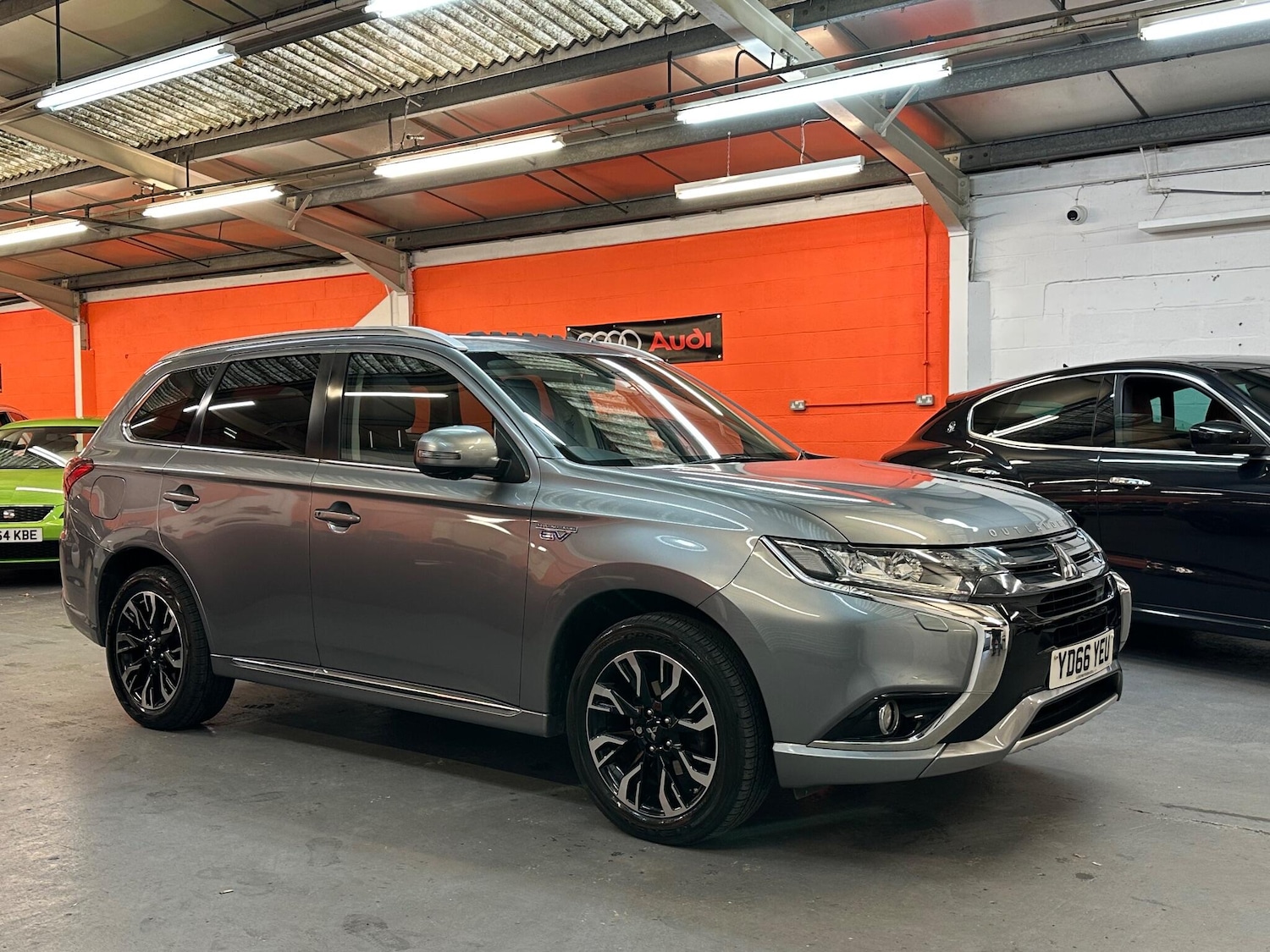 Used Mitsubishi Outlander 2016 for sale - 76886481: Photo 3