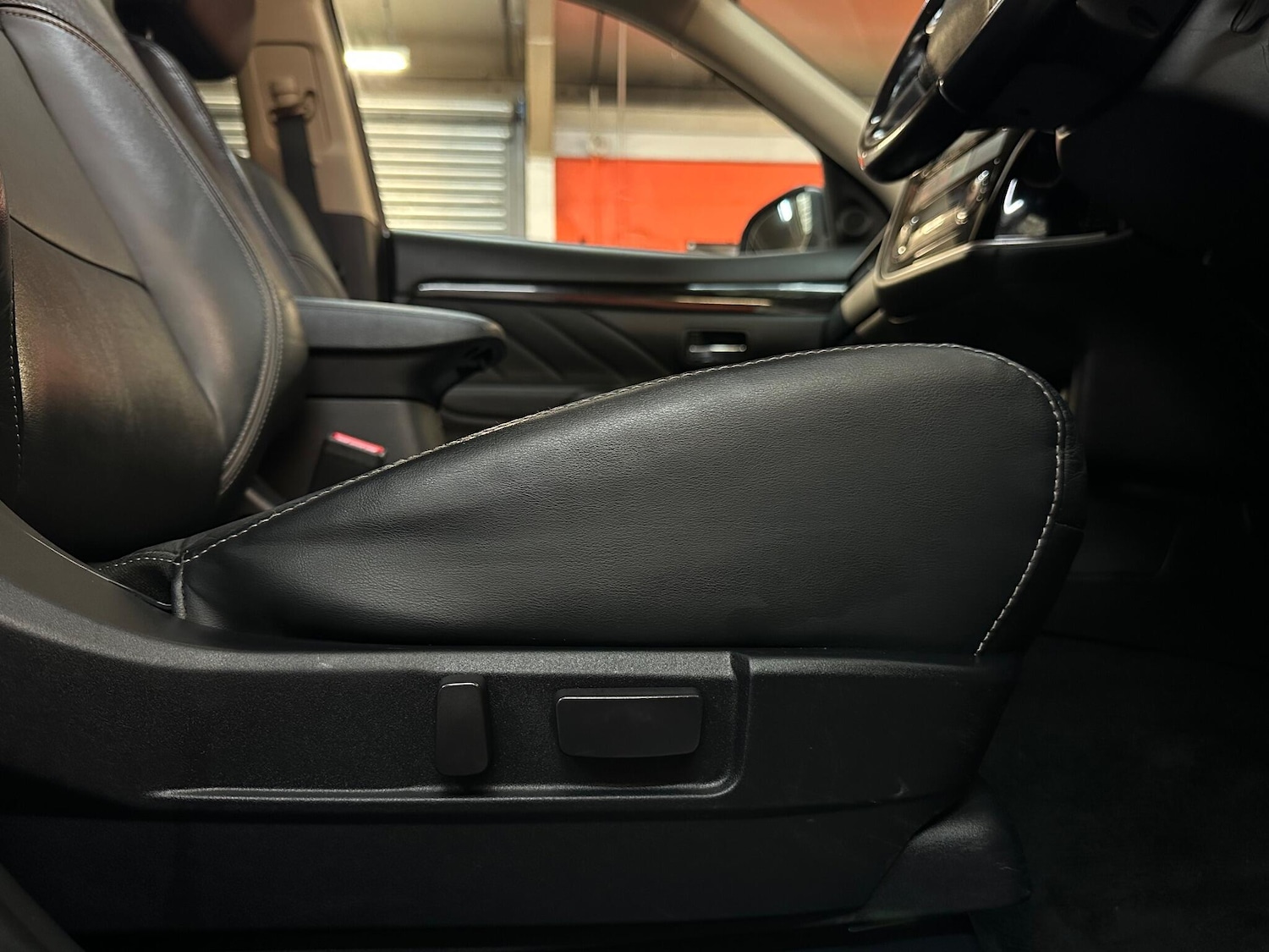 Used Mitsubishi Outlander 2016 for sale - 76886481: Photo 35