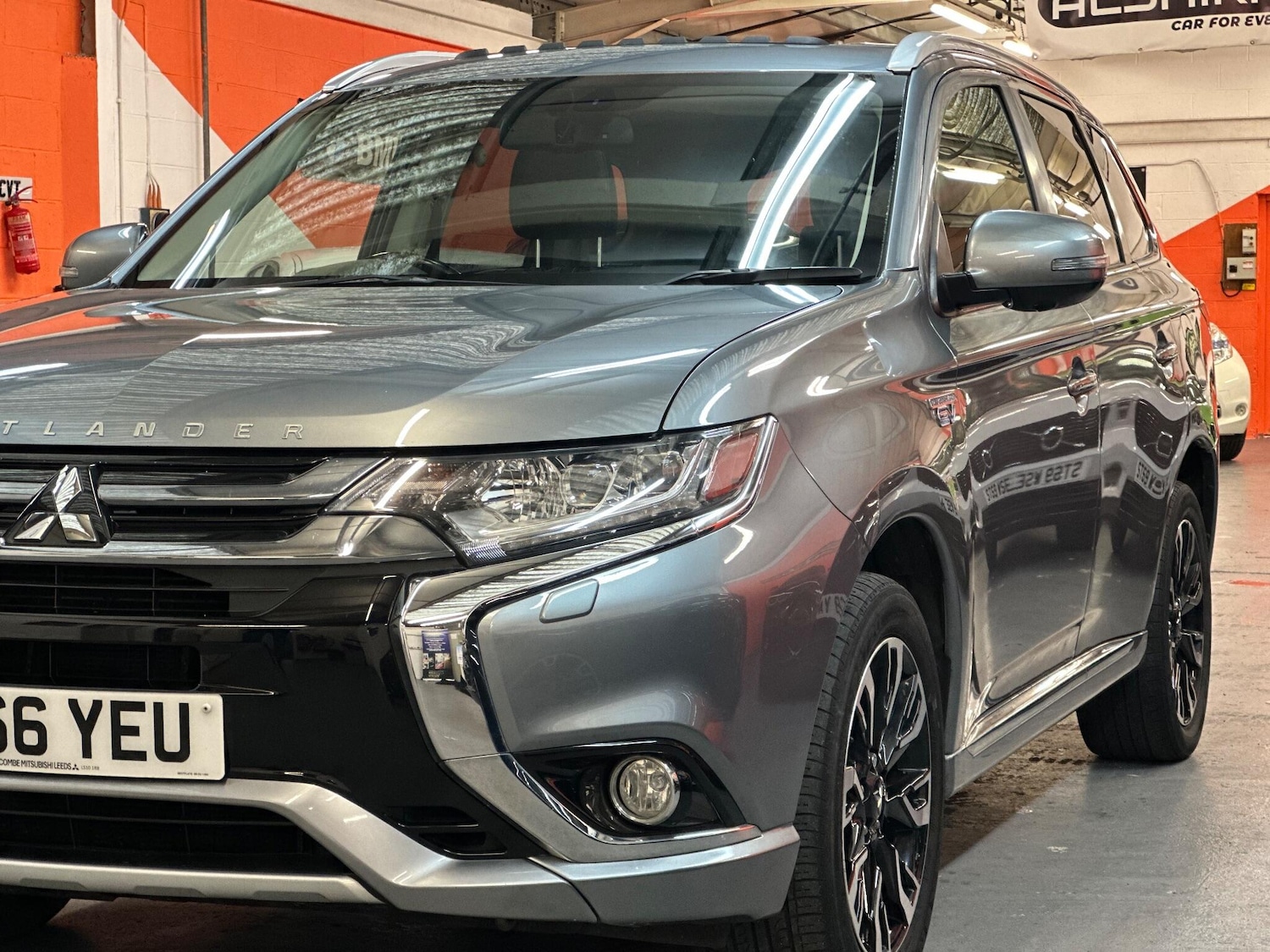 Used Mitsubishi Outlander 2016 for sale - 76886481: Photo 39