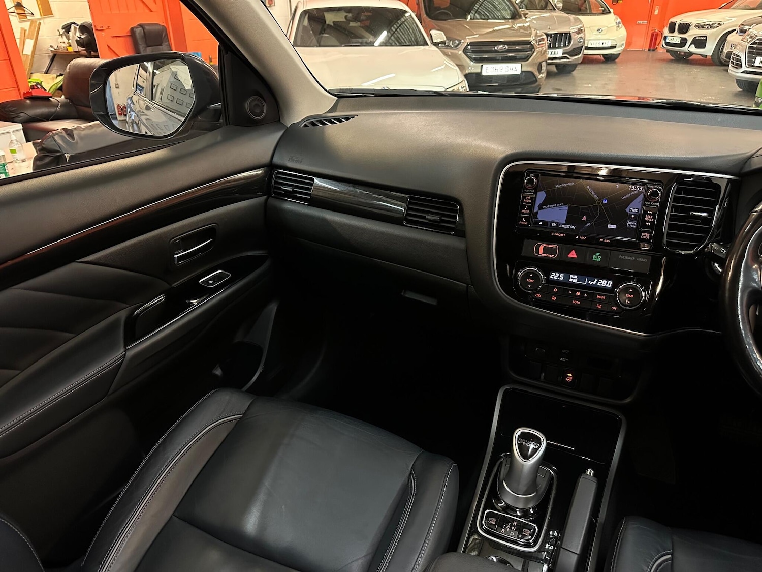 Used Mitsubishi Outlander 2016 for sale - 76886481: Photo 42