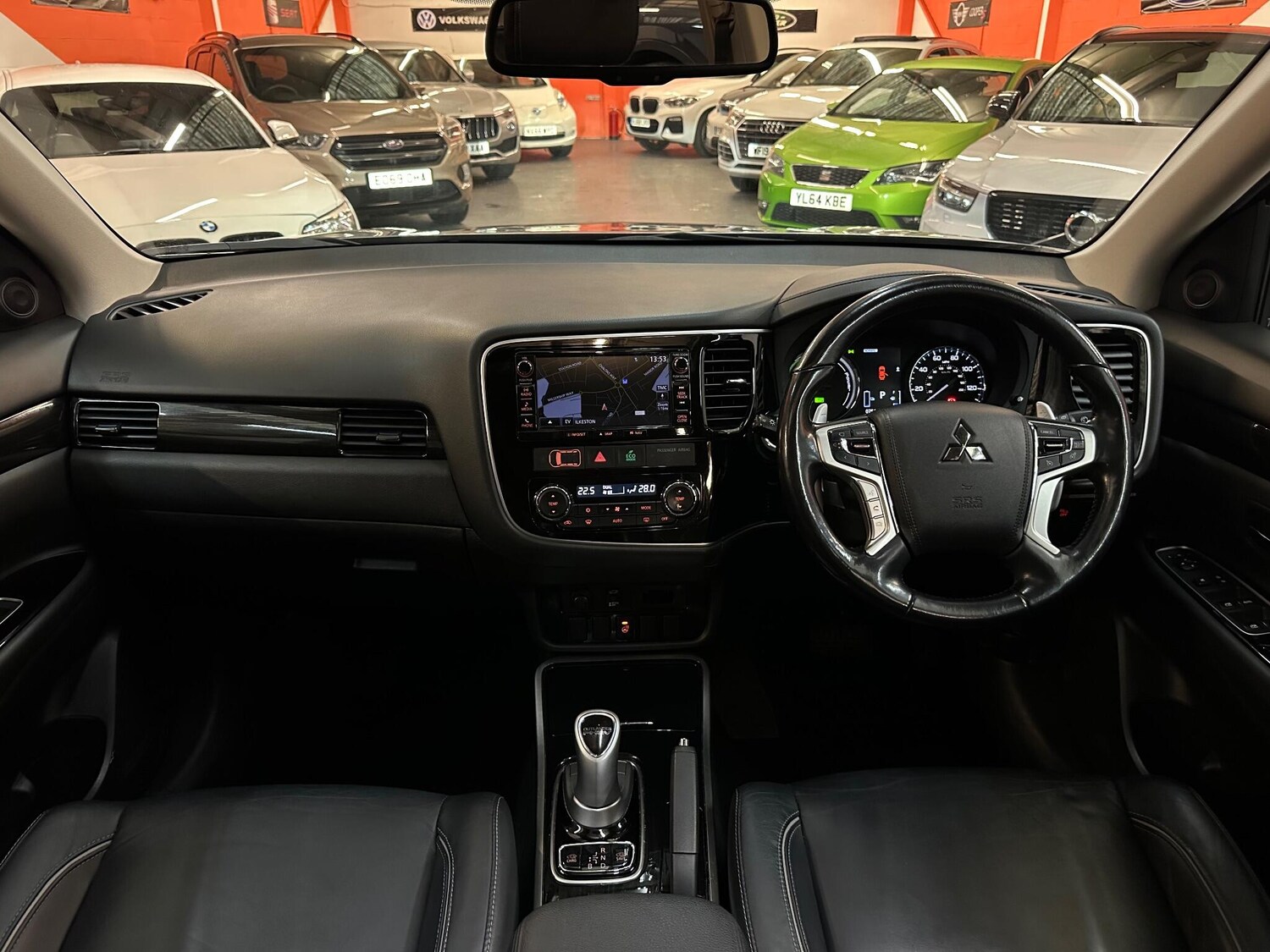 Used Mitsubishi Outlander 2016 for sale - 76886481: Photo 44