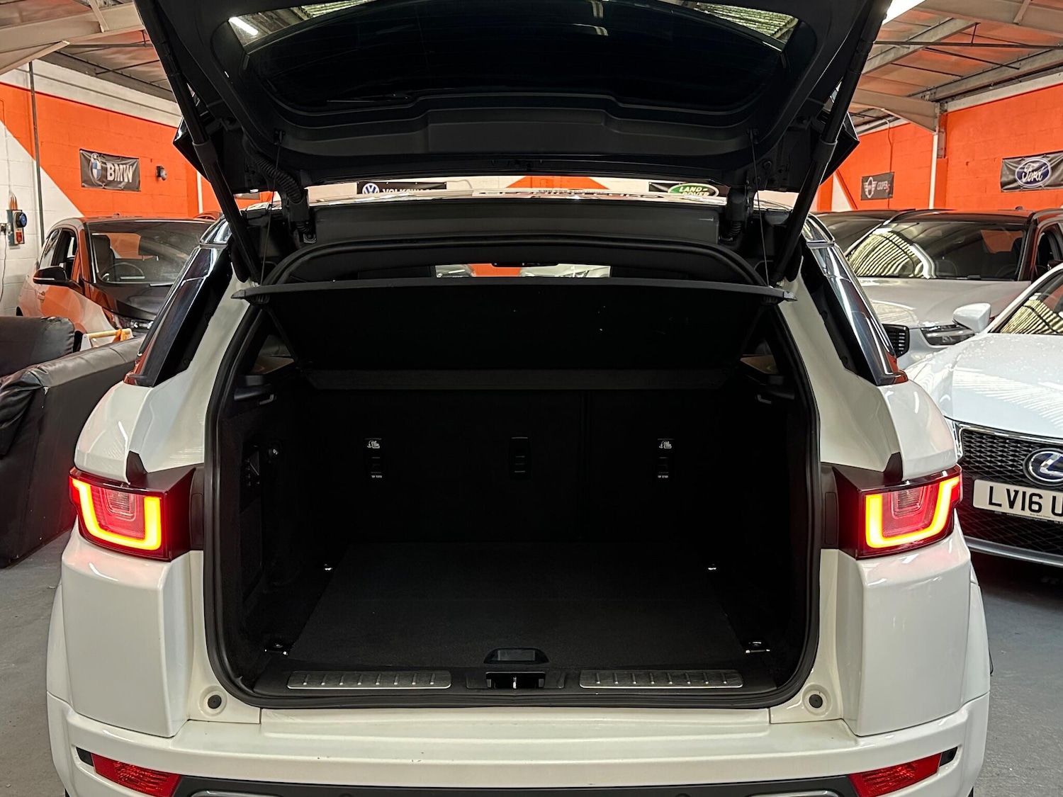 Used Land Rover Range Rover Evoque 2018 for sale - 77400861: Photo 10