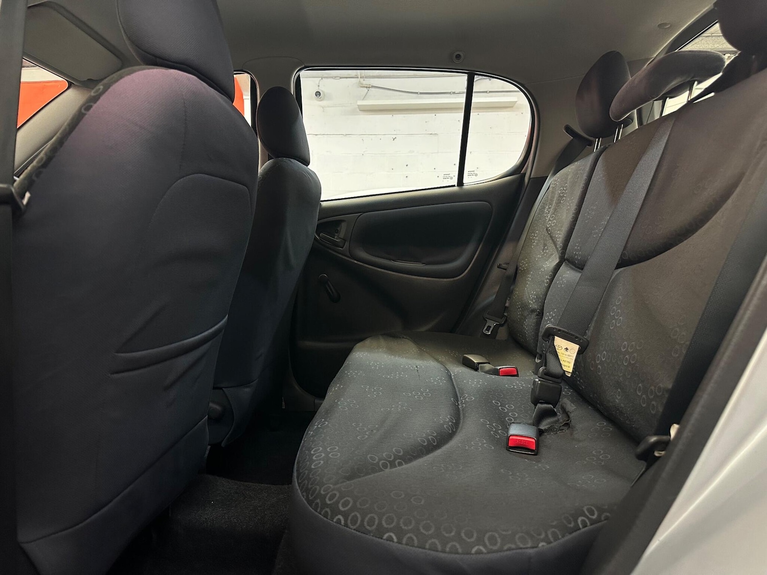 Used Toyota Yaris 2005 for sale - 76377868: Photo 17