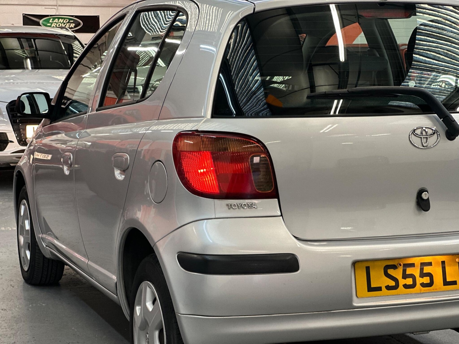 Used Toyota Yaris 2005 for sale - 76377868: Photo 32