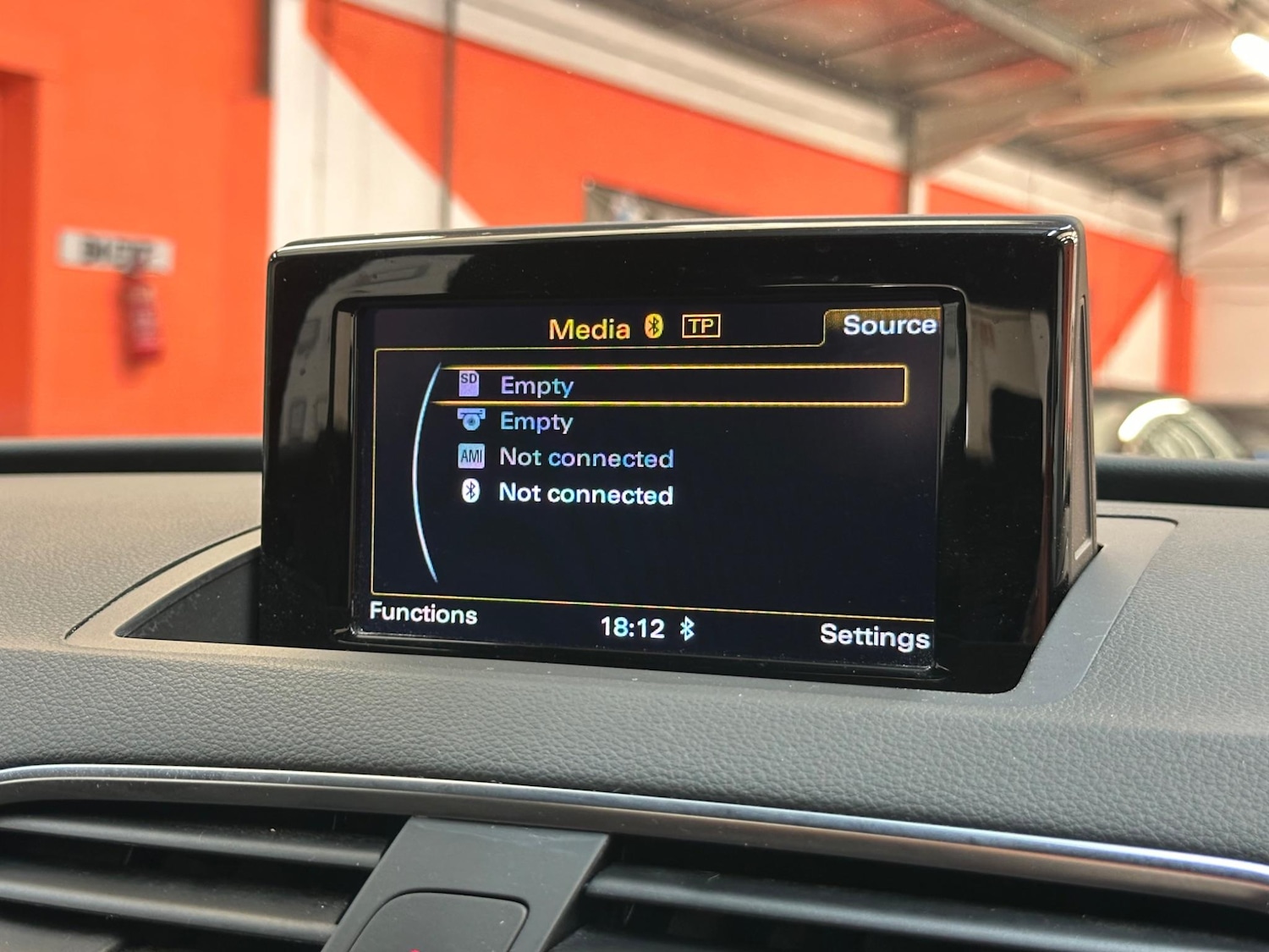 Used Audi Q3 2017 for sale - 76152754: Photo 25