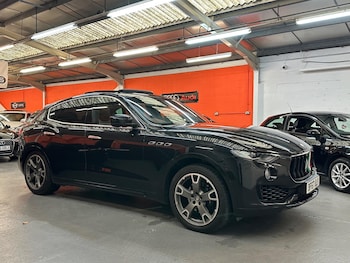 Used Maserati Levante 2017 for sale - 76991677: Photo