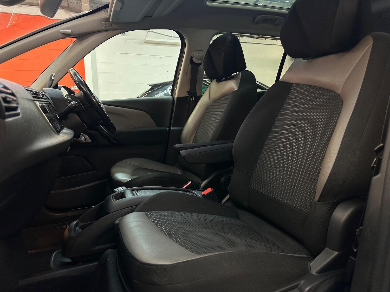 Used Citroen C4 Grand Picasso 2015 for sale - 76994072: Photo 13