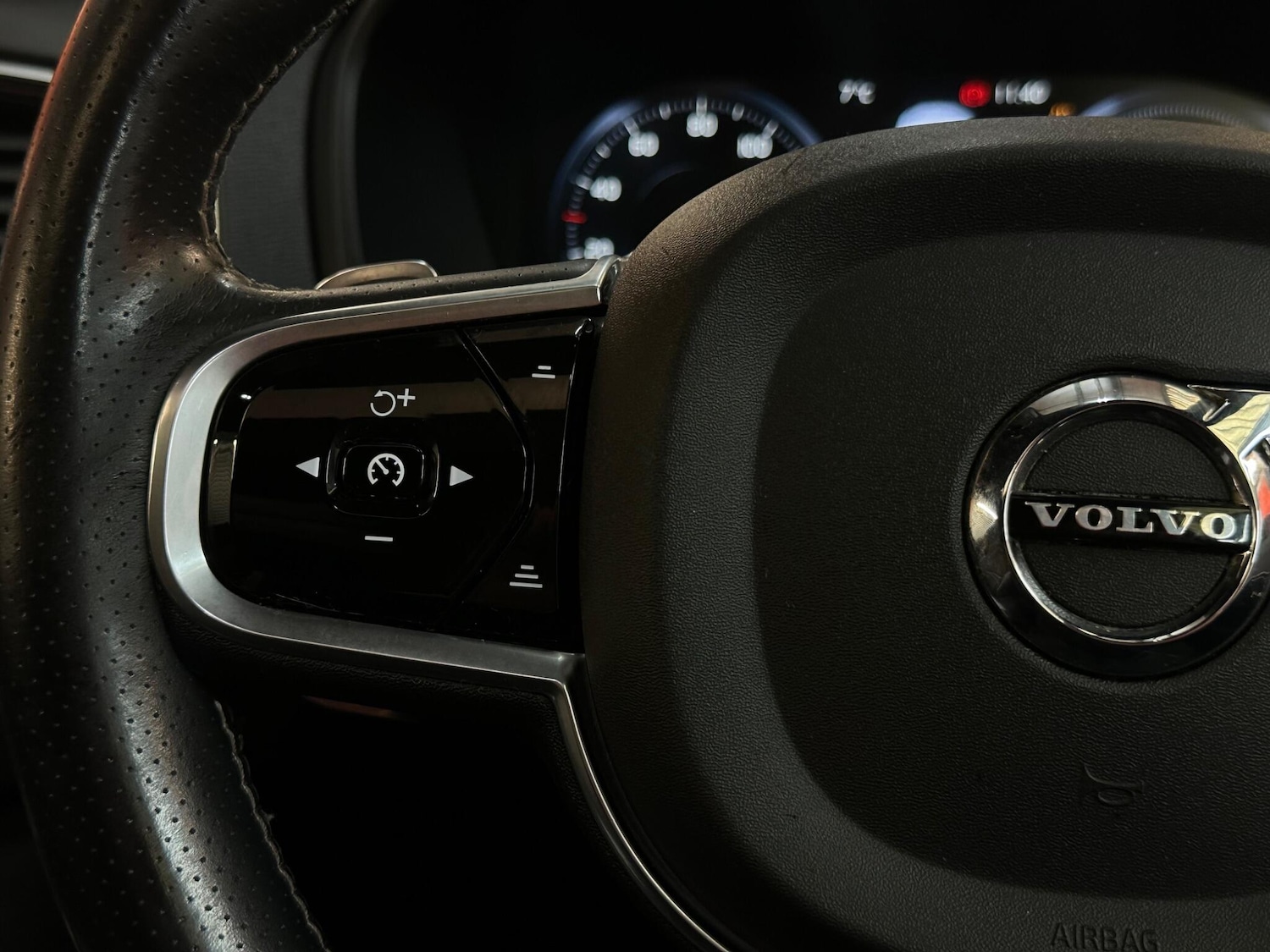 Used Volvo XC90 2016 for sale - 77537883: Photo 36