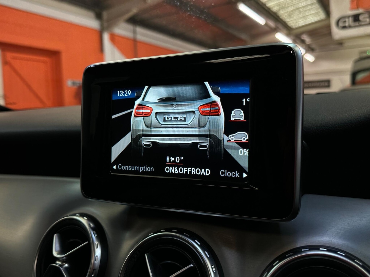 Used Mercedes-Benz GLA 2015 for sale - 77597779: Photo 26