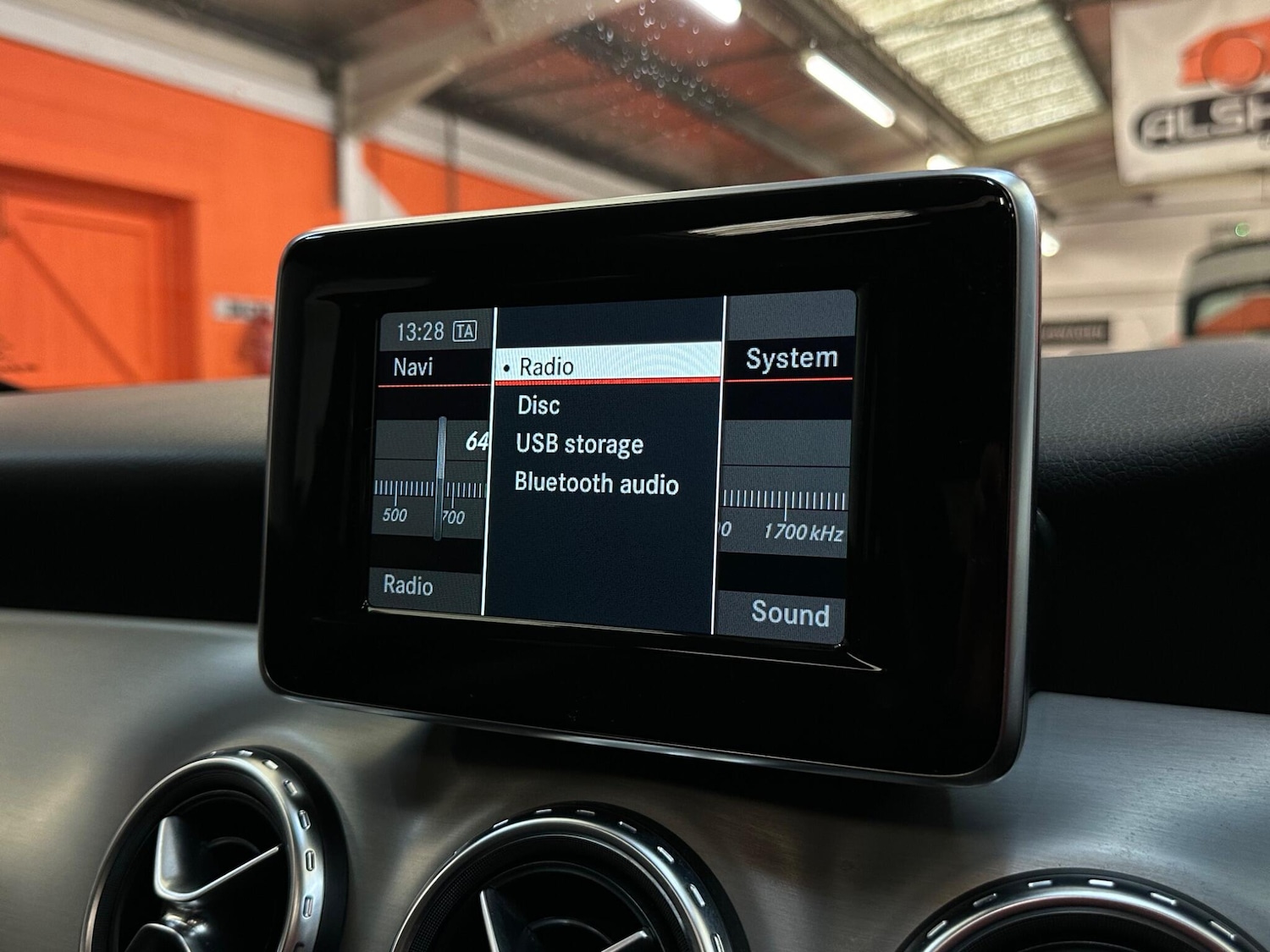 Used Mercedes-Benz GLA 2015 for sale - 77597779: Photo 27