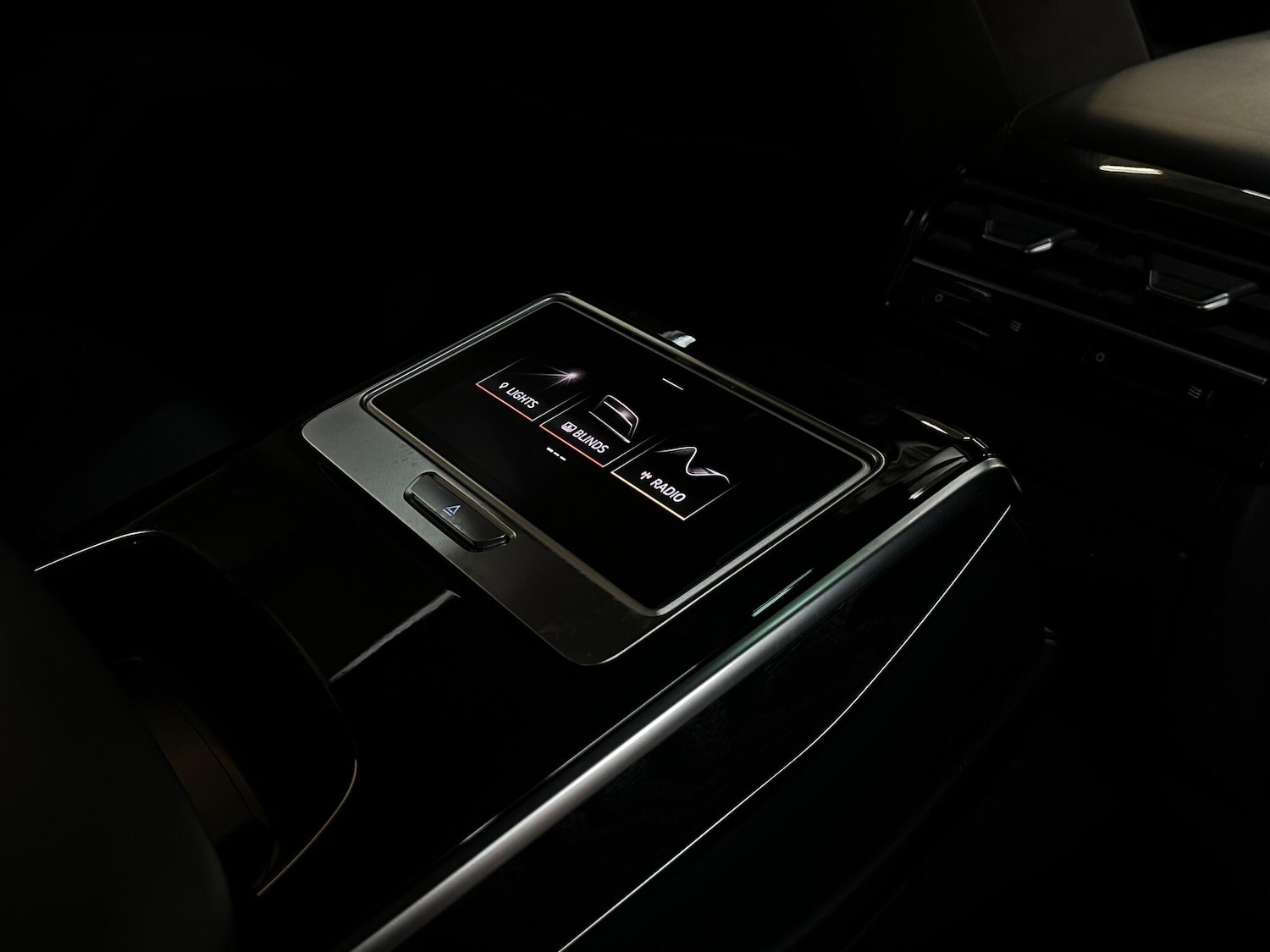 Used Audi A8 2018 for sale - 77216204: Photo 42