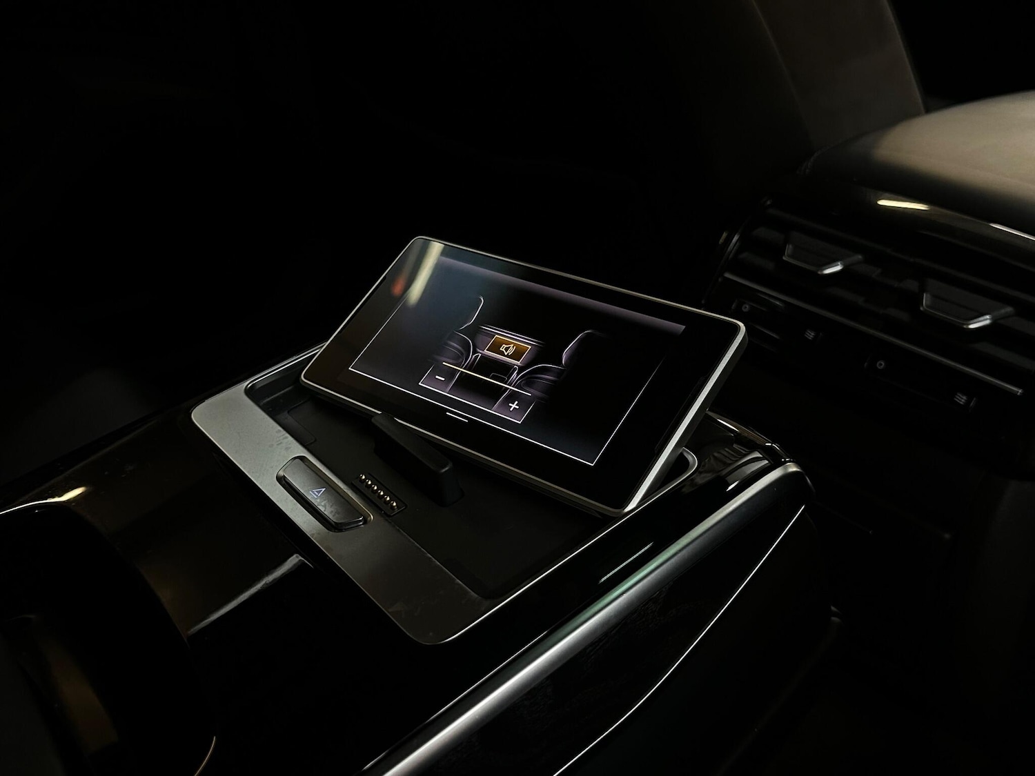 Used Audi A8 2018 for sale - 77216204: Photo 43