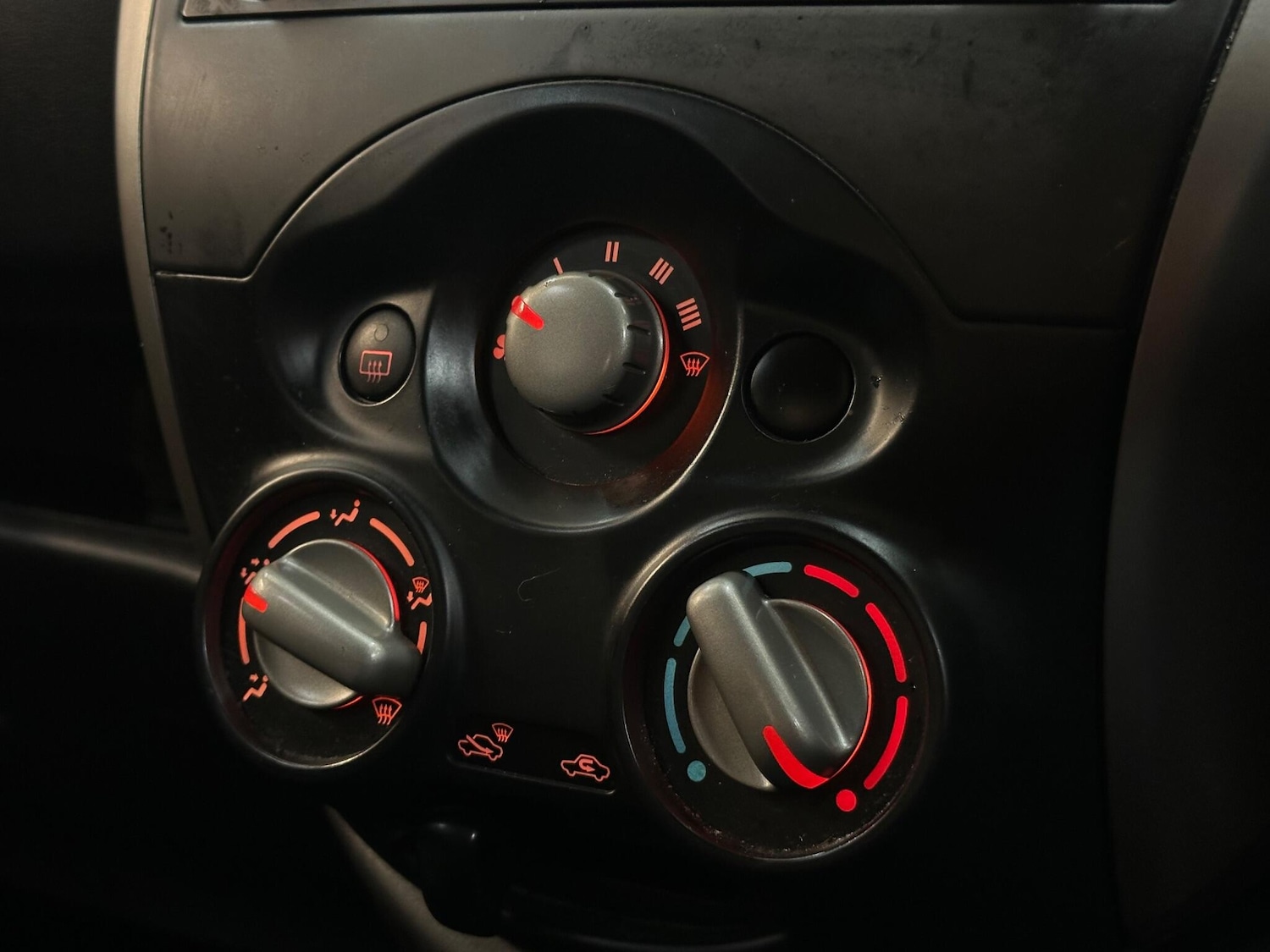 Used Nissan Micra 2014 for sale - 76513438: Photo 24