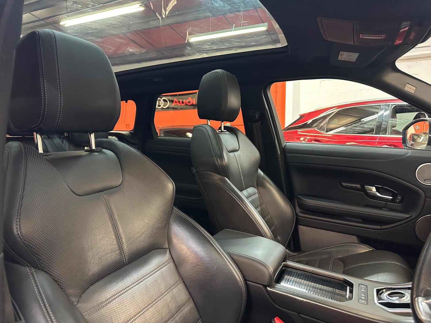 Used Land Rover Range Rover Evoque 2018 for sale - 76377546: Photo 17