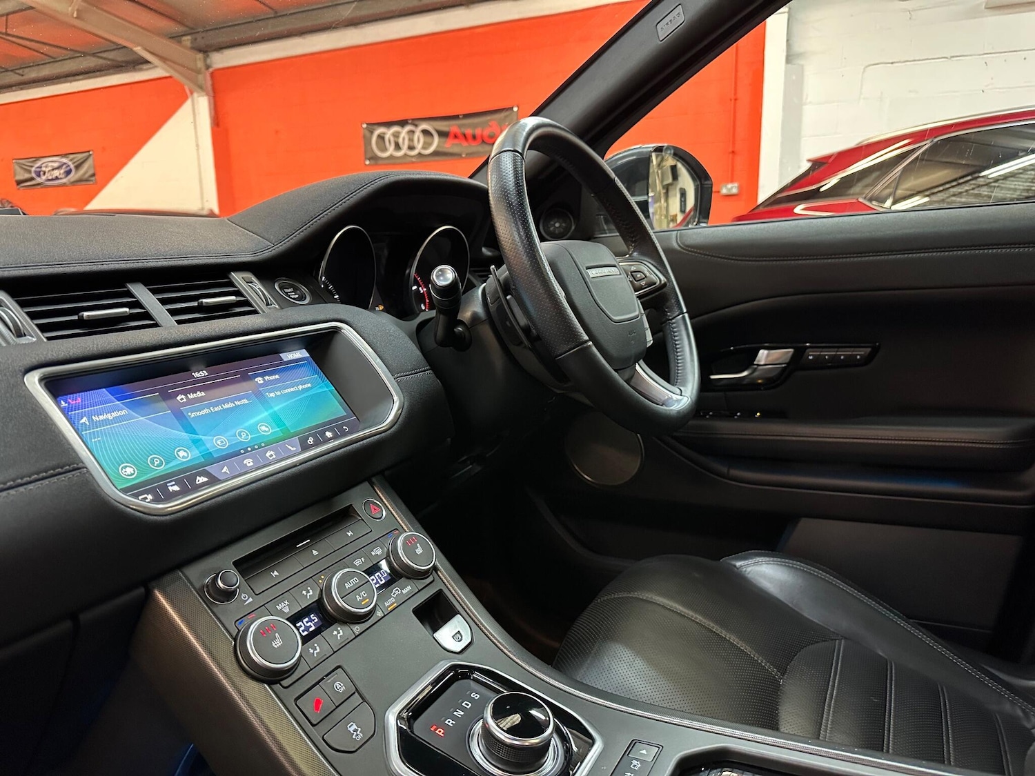 Used Land Rover Range Rover Evoque 2018 for sale - 76377546: Photo 24