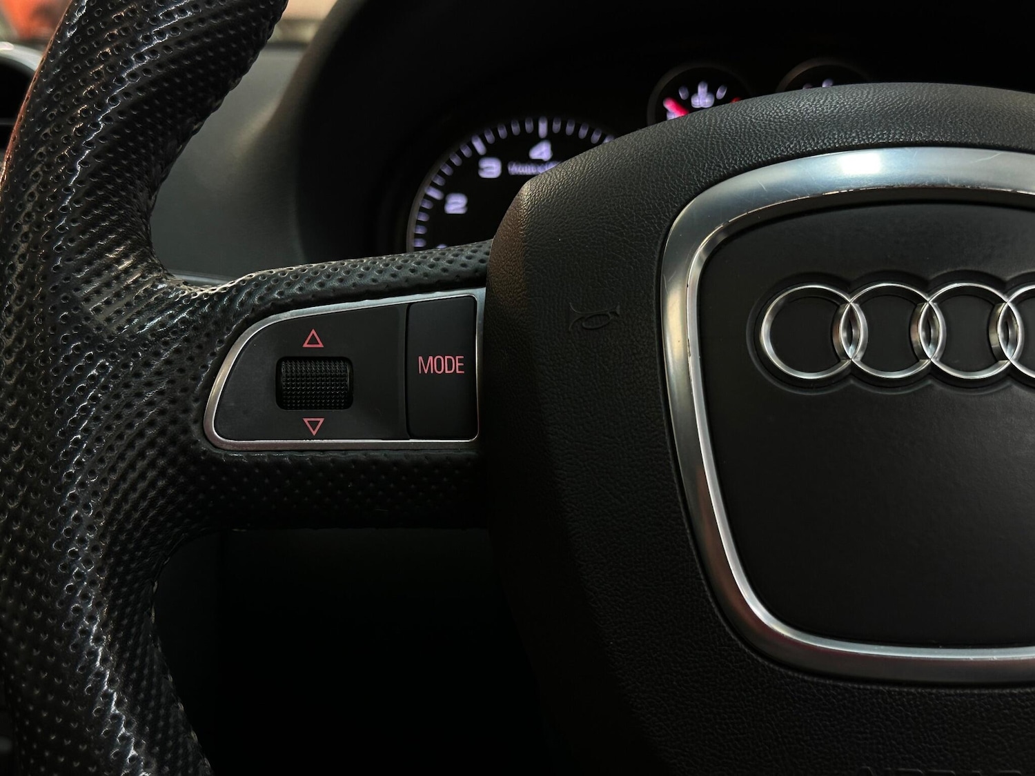 Used Audi A3 2010 for sale - 77396042: Photo 26