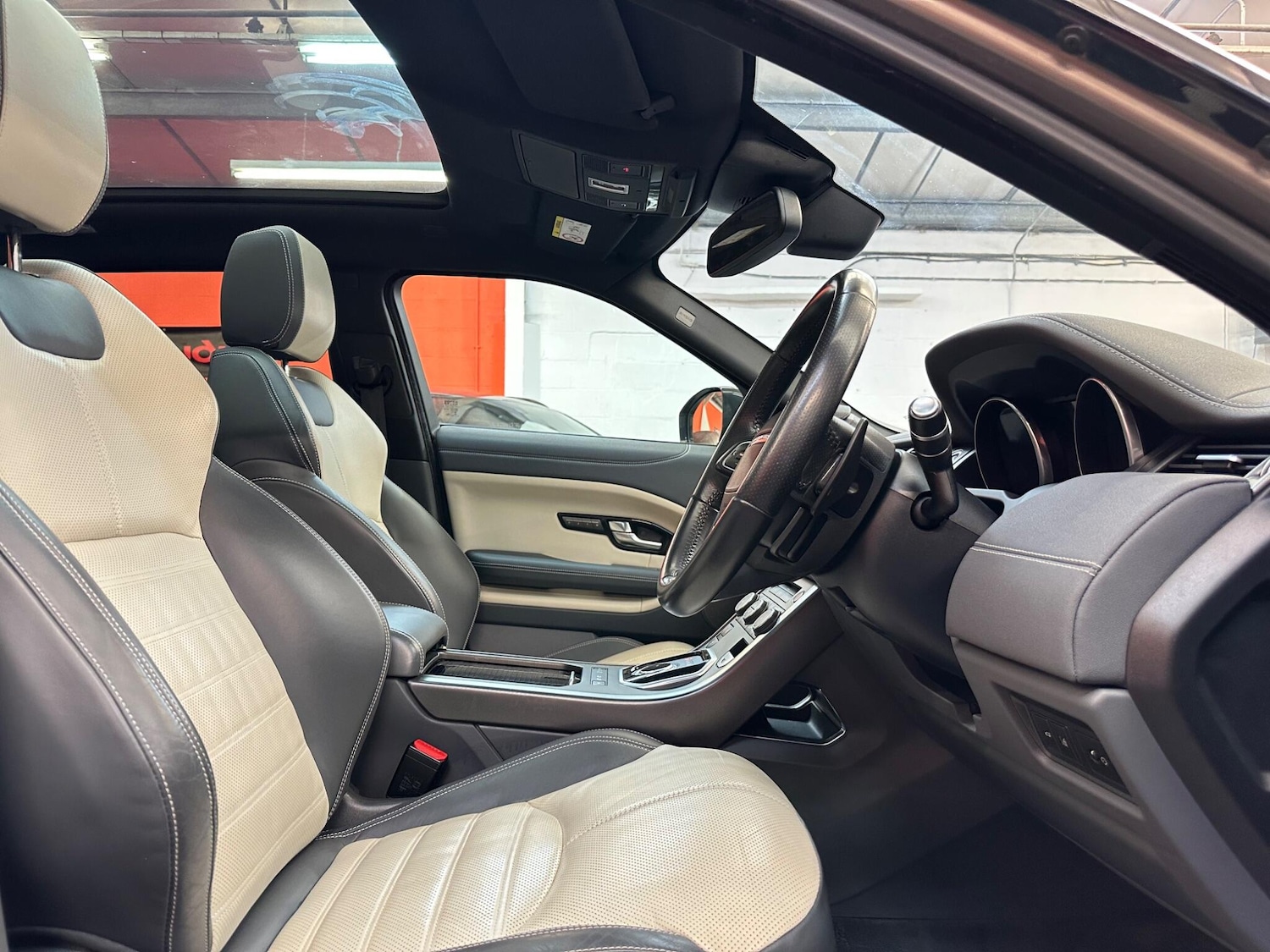 Used Land Rover Range Rover Evoque 2017 for sale - 77049857: Photo 12