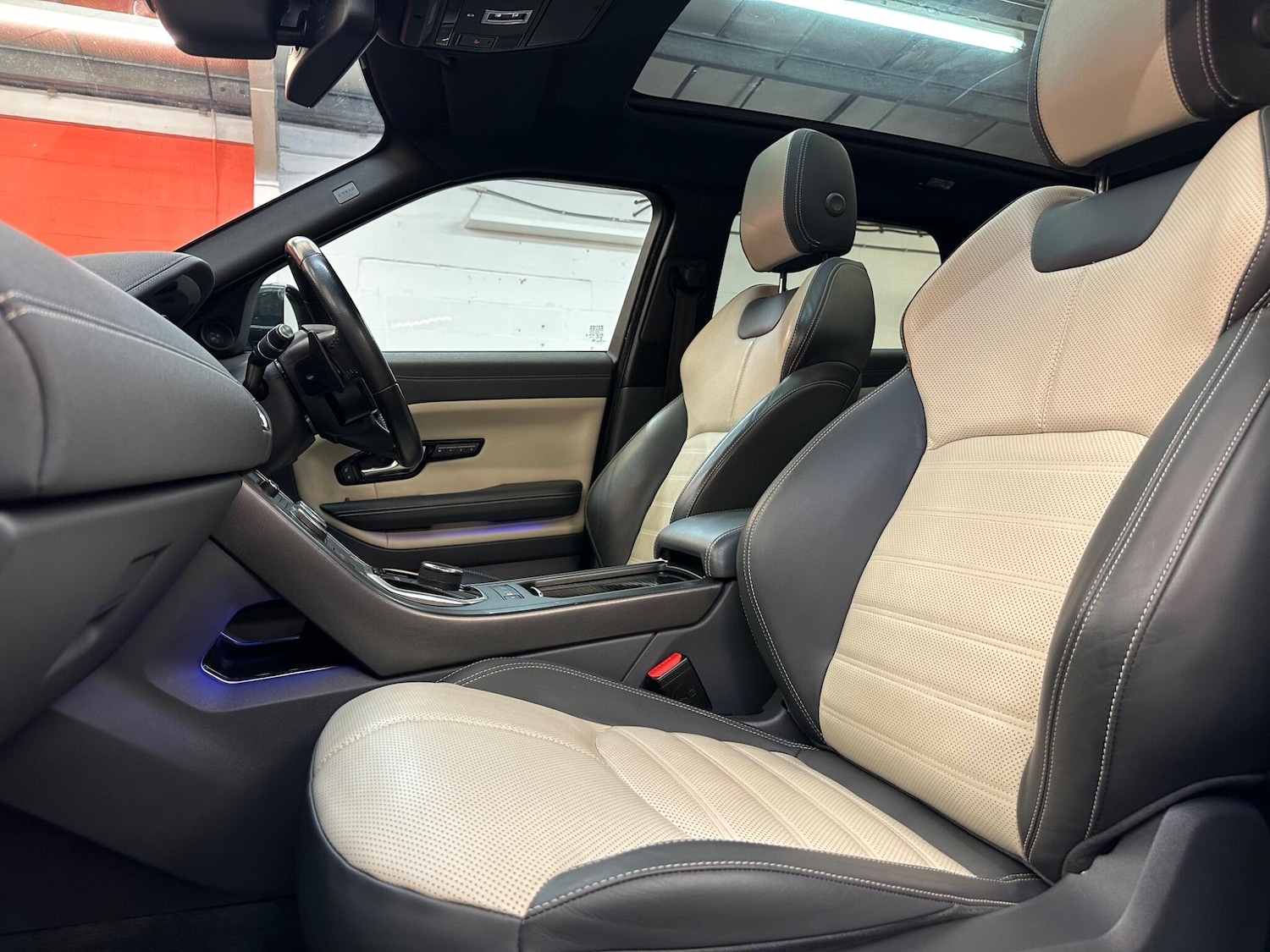 Used Land Rover Range Rover Evoque 2017 for sale - 77049857: Photo 16