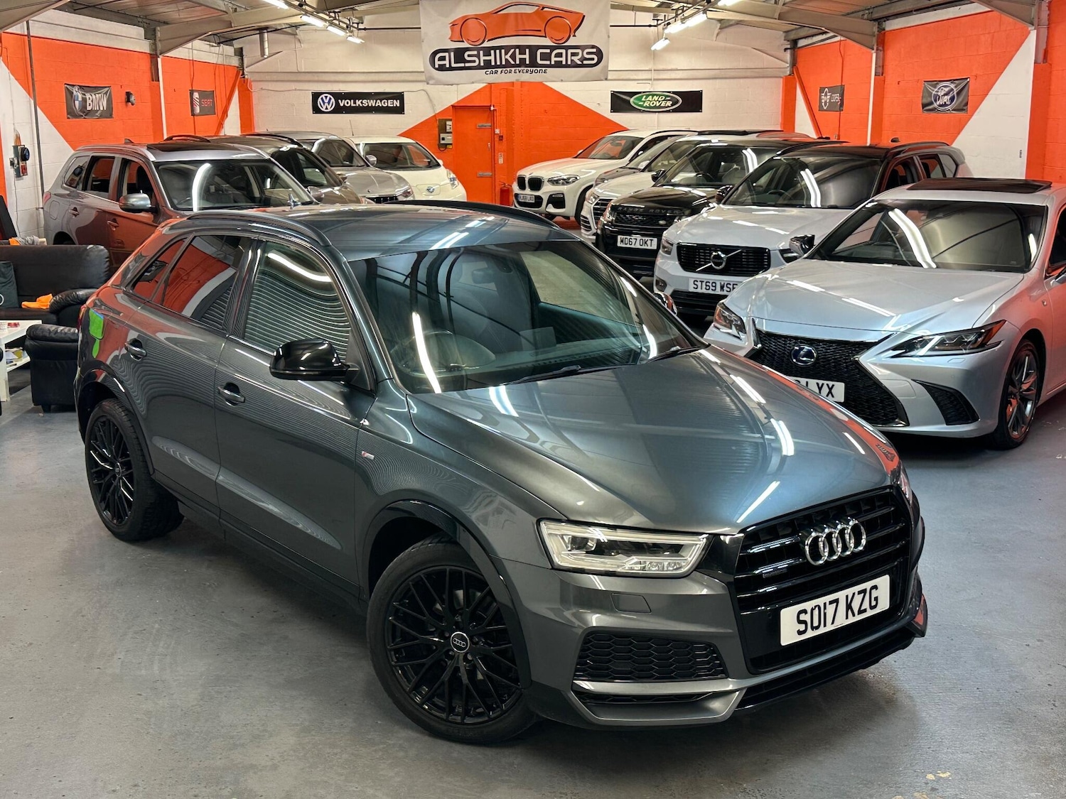 Used Audi Q3 2017 for sale - 76865679: Photo 2