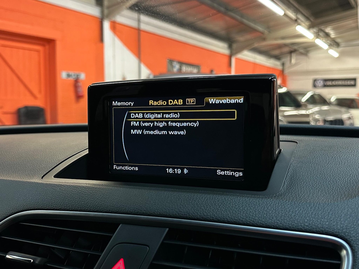 Used Audi Q3 2017 for sale - 76865679: Photo 29