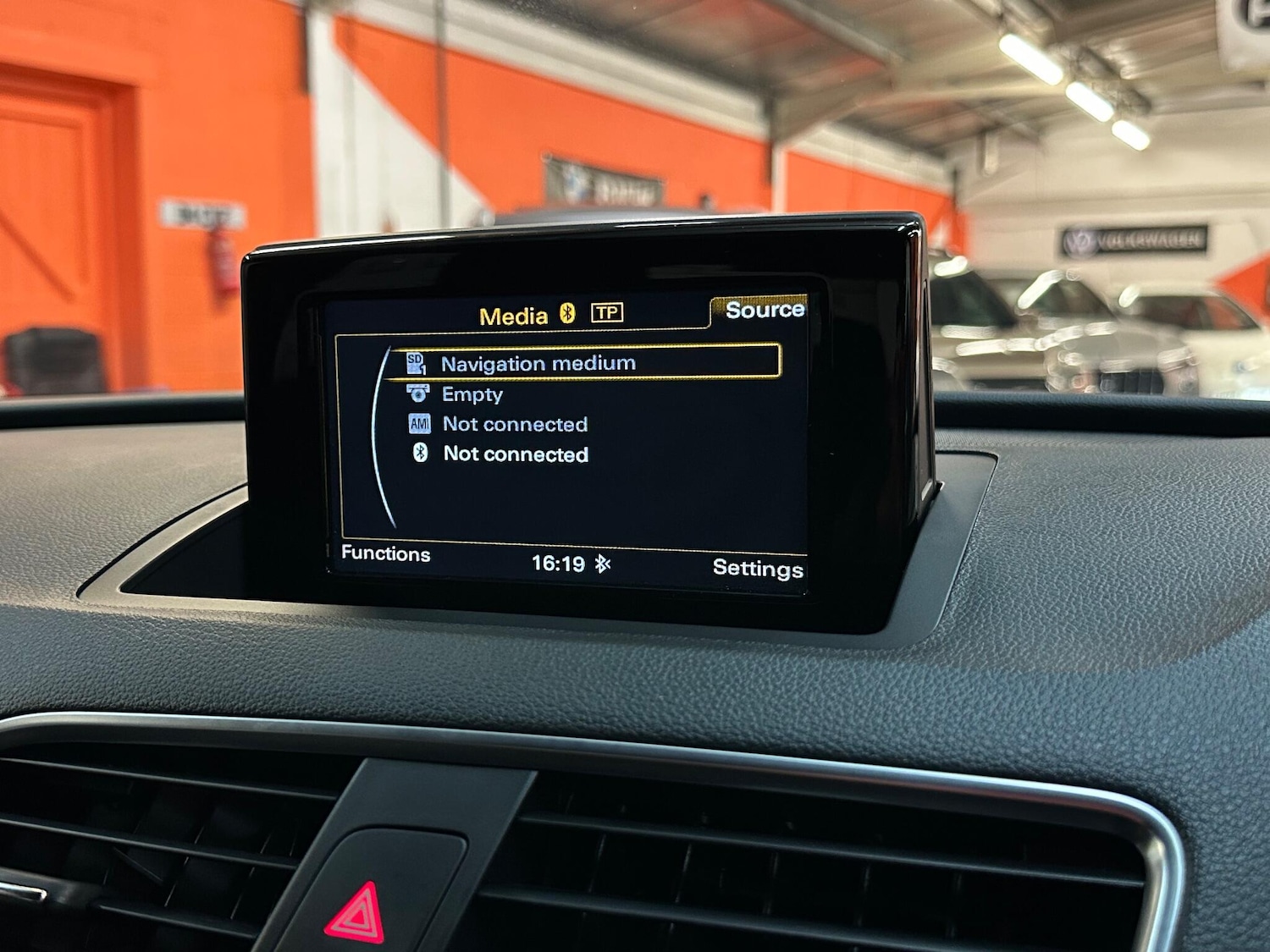 Used Audi Q3 2017 for sale - 76865679: Photo 30