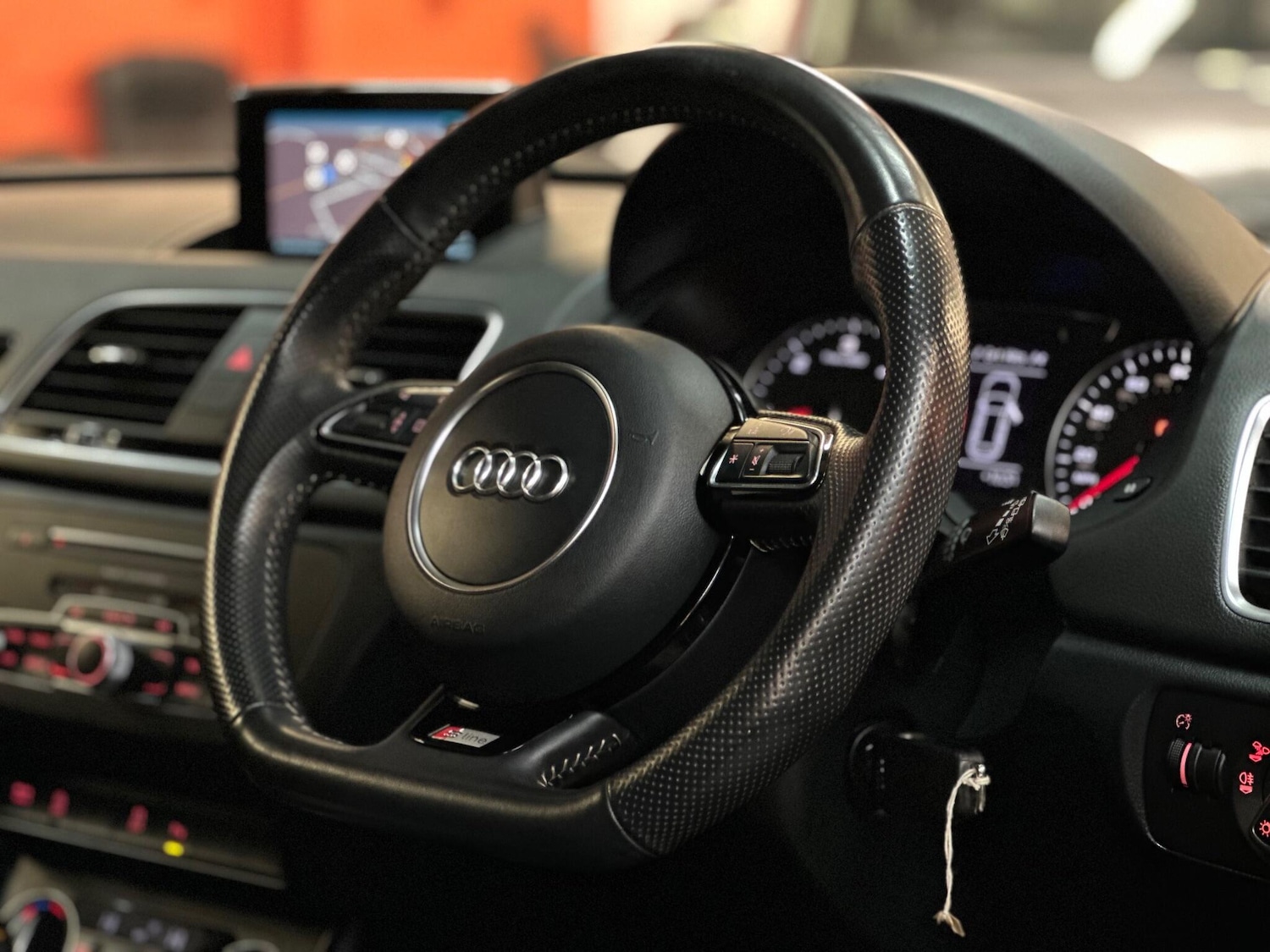 Used Audi Q3 2017 for sale - 76865679: Photo 33