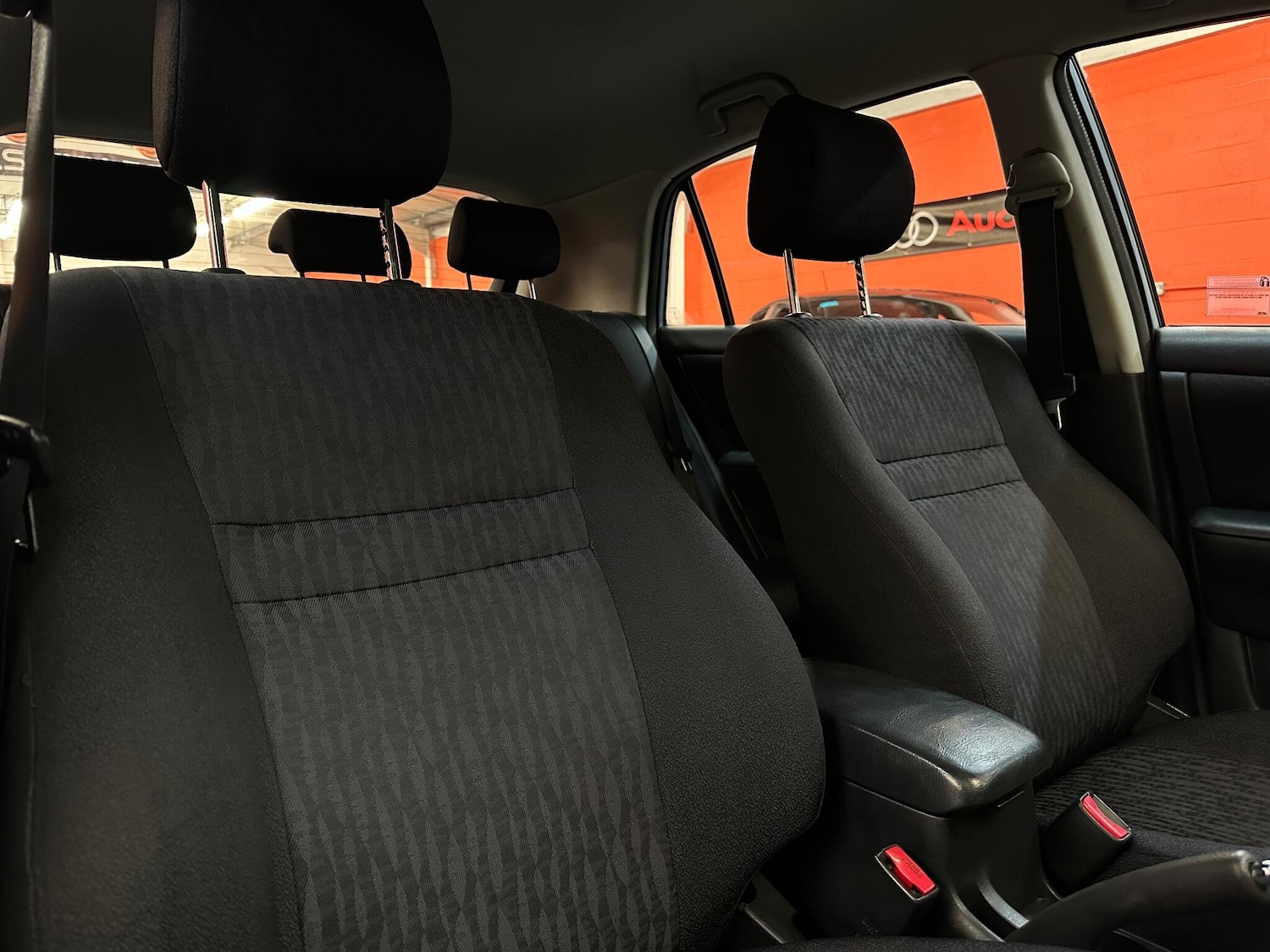 Used Toyota Corolla 2004 for sale - 77039720: Photo 11