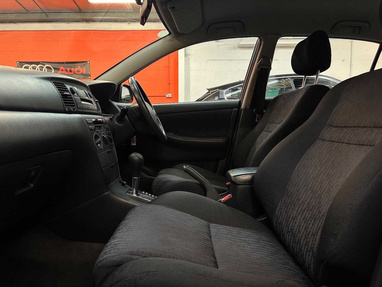 Used Toyota Corolla 2004 for sale - 77039720: Photo 15