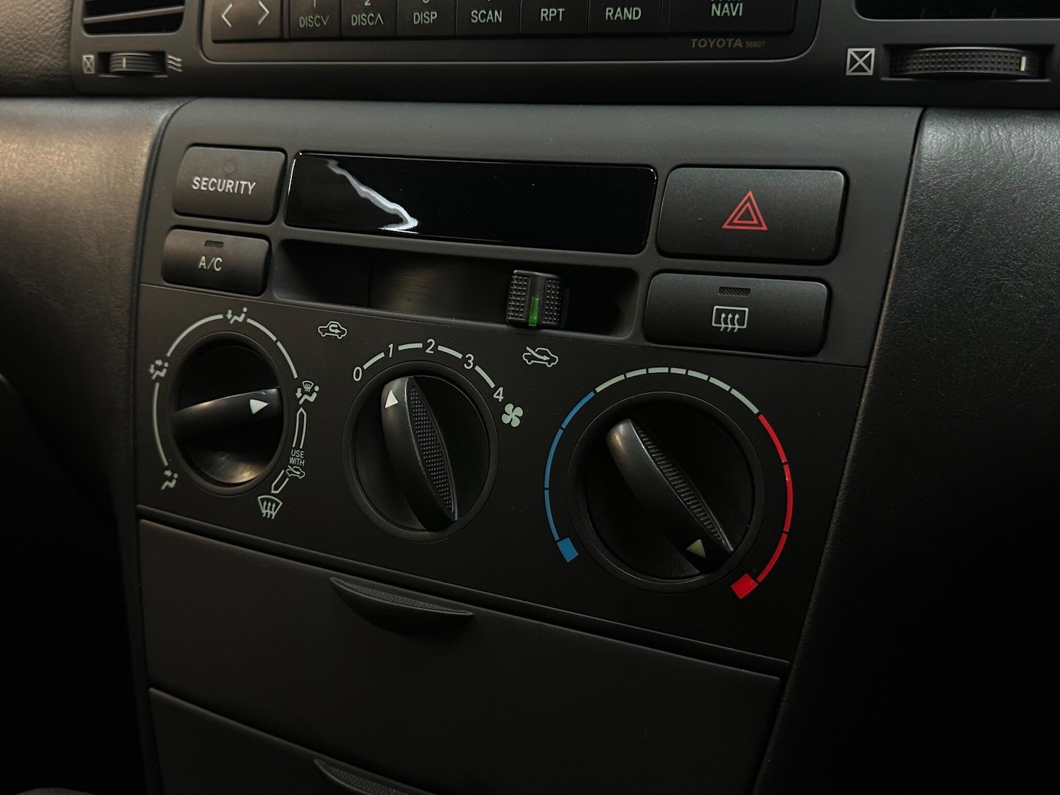 Used Toyota Corolla 2004 for sale - 77039720: Photo 22