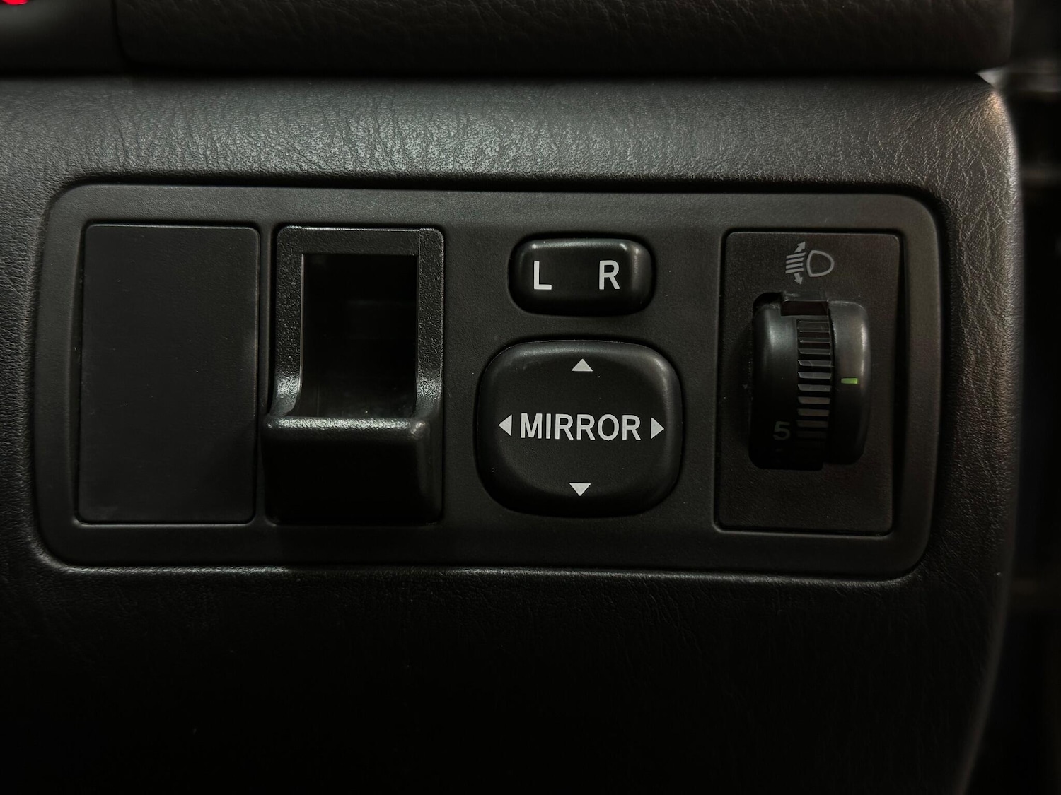 Used Toyota Corolla 2004 for sale - 77039720: Photo 26