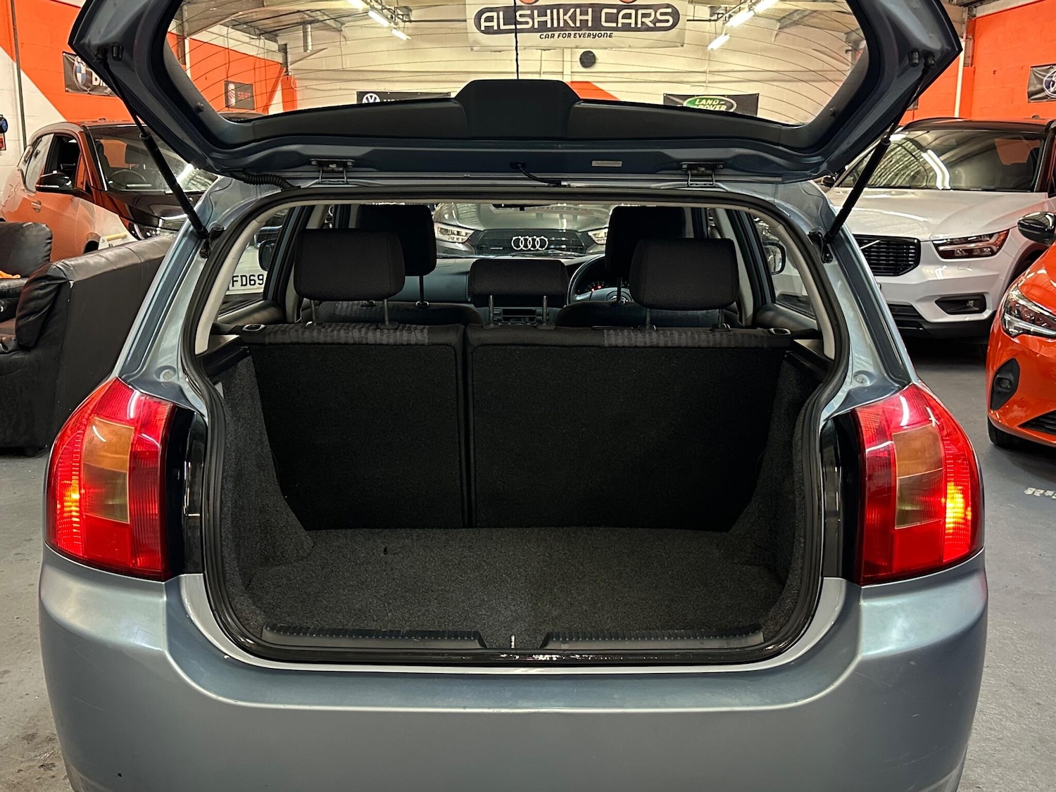 Used Toyota Corolla 2004 for sale - 77039720: Photo 27