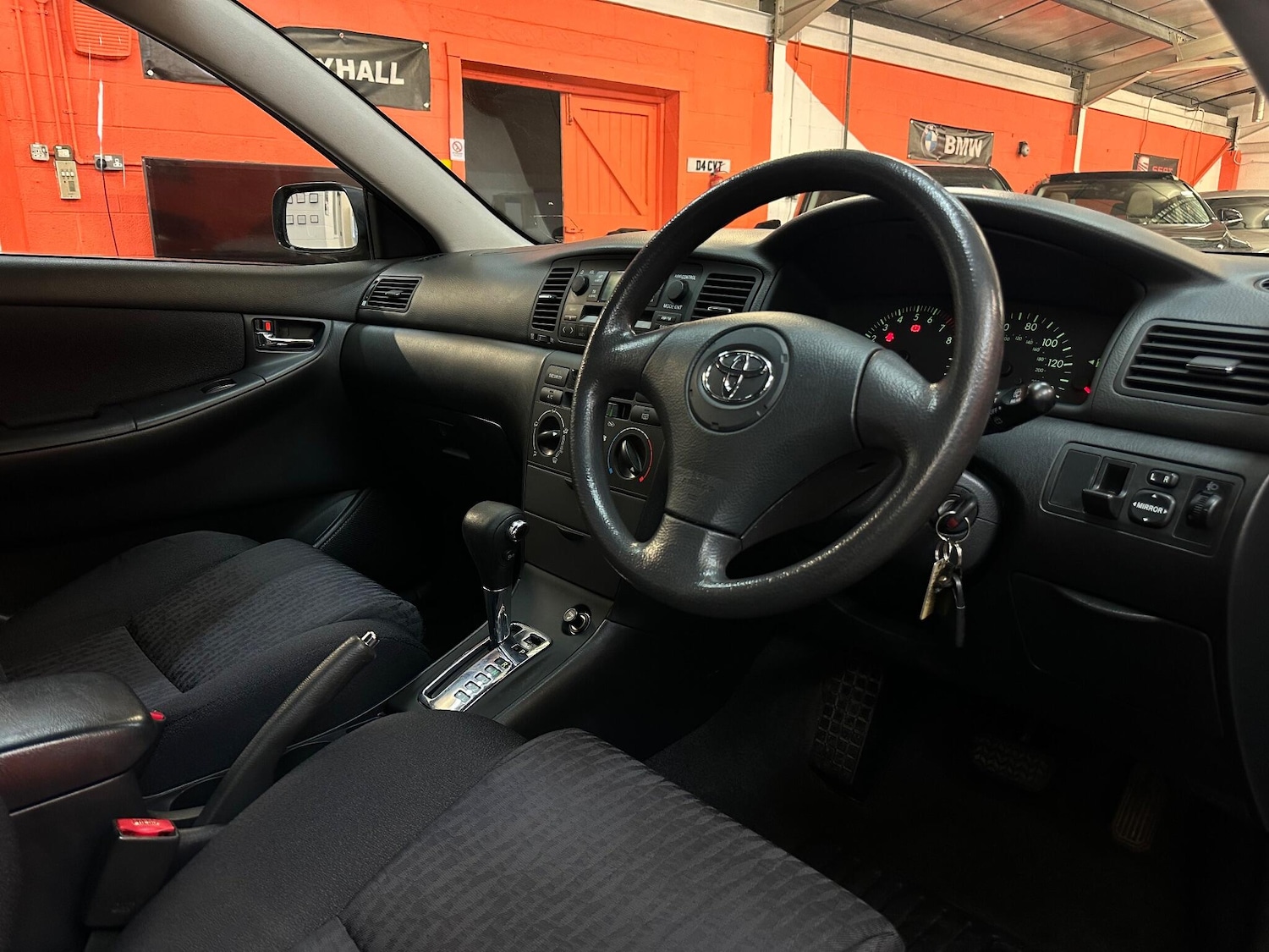 Used Toyota Corolla 2004 for sale - 77039720: Photo 9