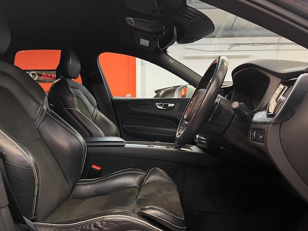 Used Volvo XC60 2017 for sale - 76121453: Photo 10