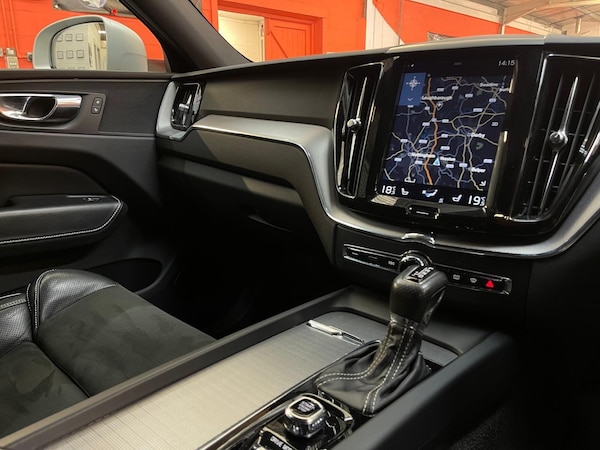 Used Volvo XC60 2017 for sale - 76121453: Photo 22