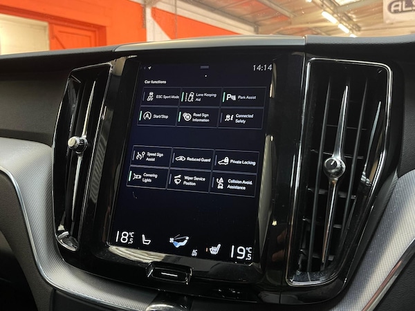 Used Volvo XC60 2017 for sale - 76121453: Photo 24