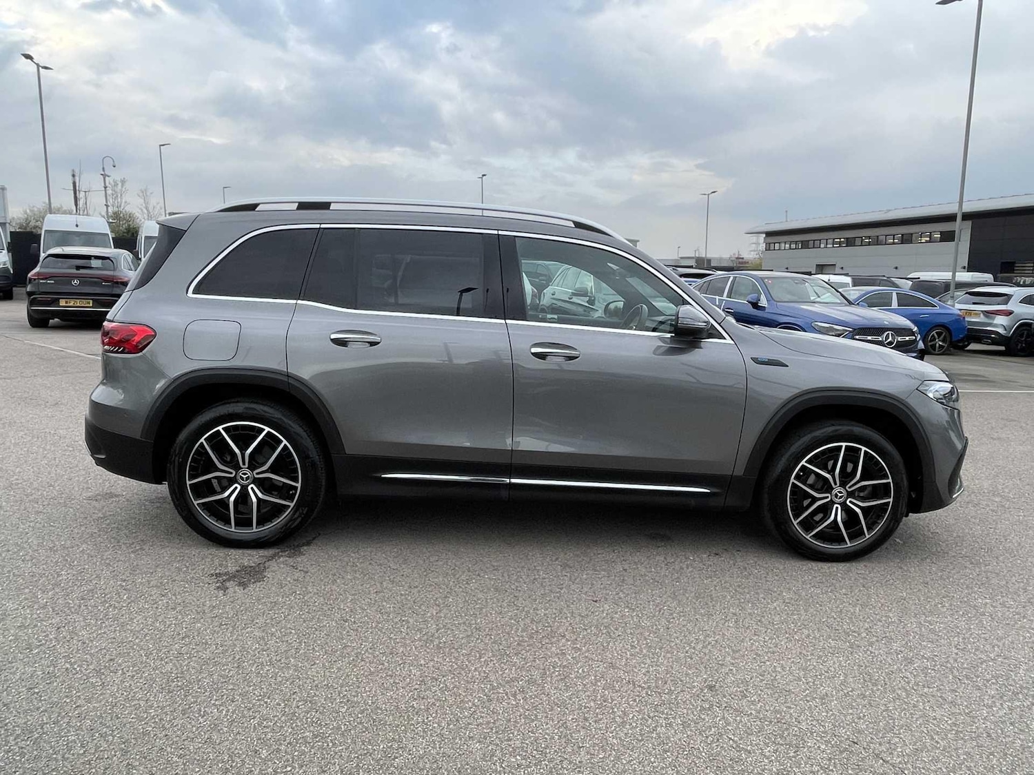 Used Mercedes-Benz EQB for sale - 77808762: Photo 2