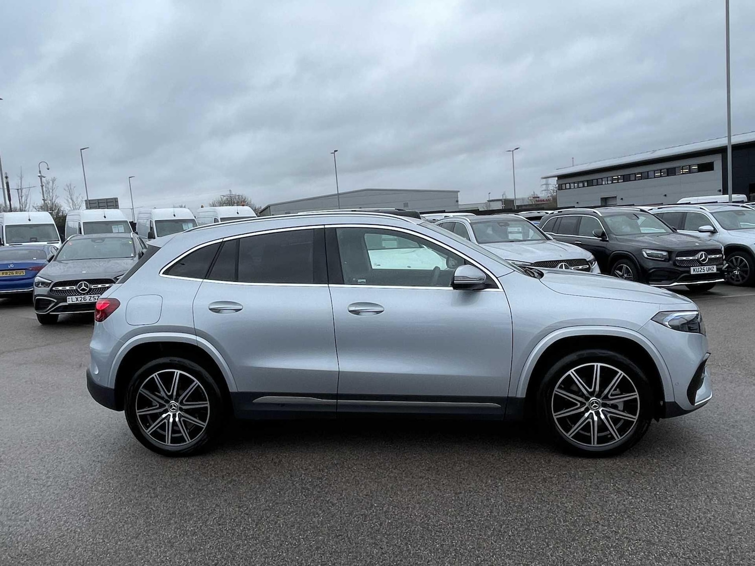 Used Mercedes-Benz EQA 2024 for sale - 77646973: Photo 2