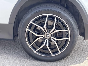 Used Mercedes-Benz EQB 2024 for sale - 79348527: Photo