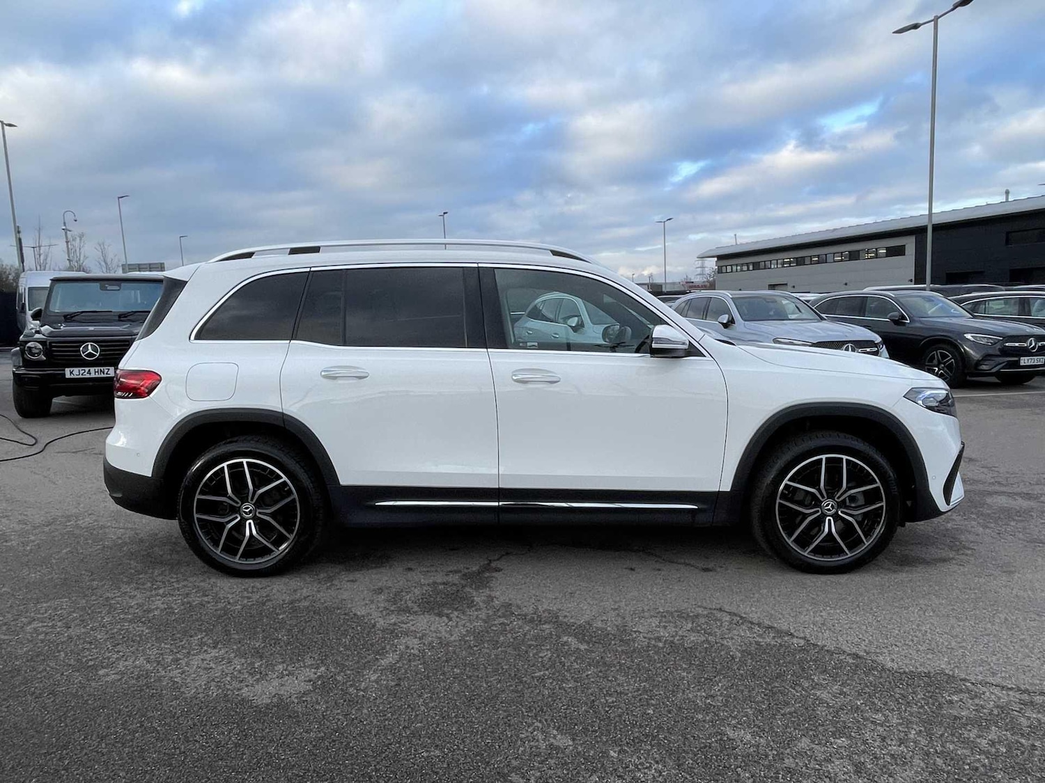 Used Mercedes-Benz EQB 2023 for sale - 77604910: Photo 2