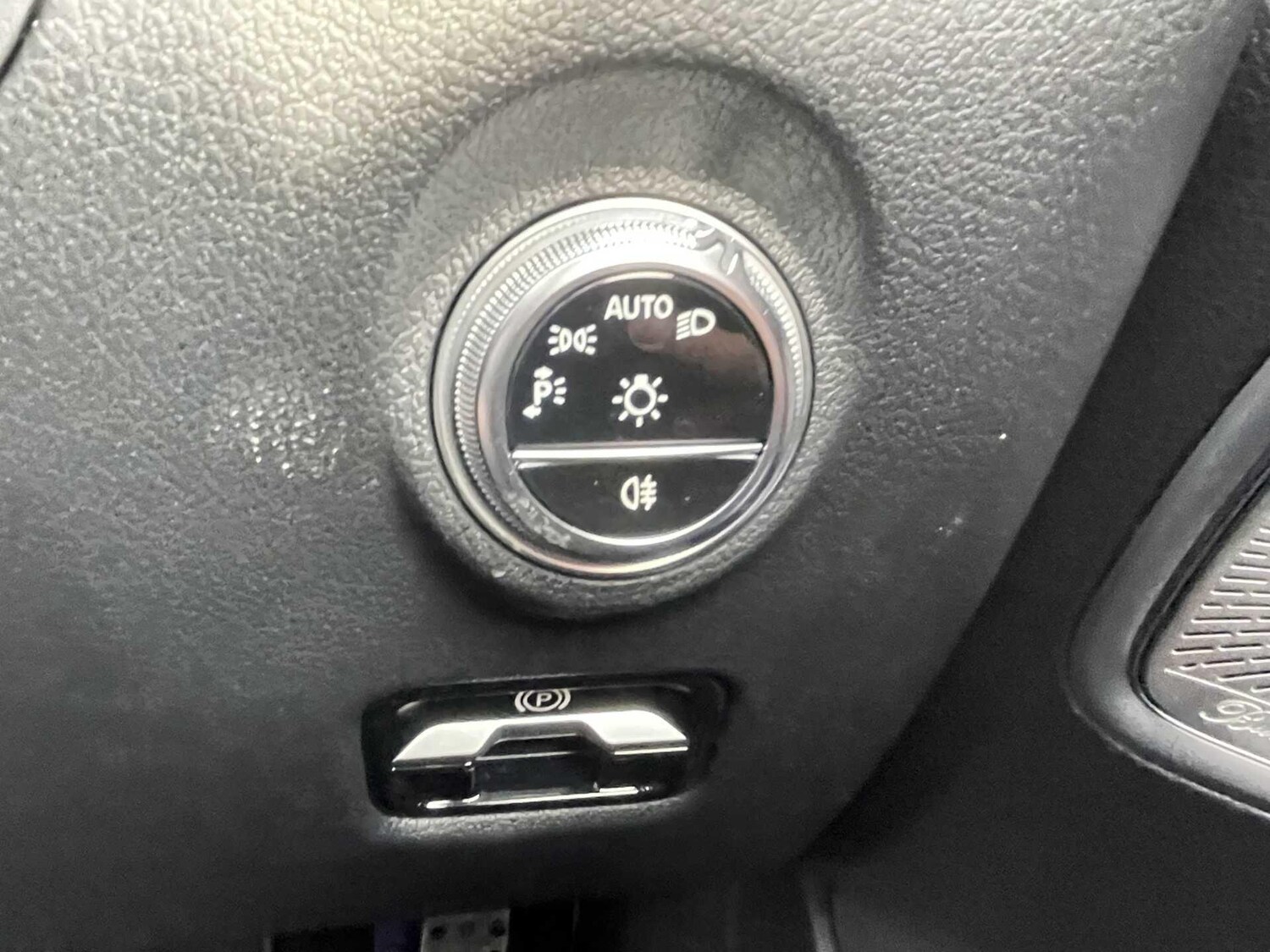 Used Mercedes-Benz C Class for sale - 77882088: Photo 35