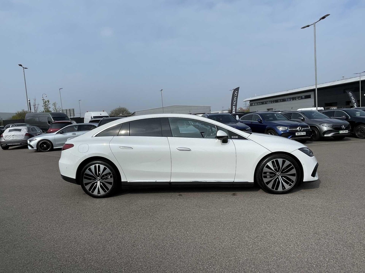 Used Mercedes-Benz EQA for sale - 77994312: Photo 2