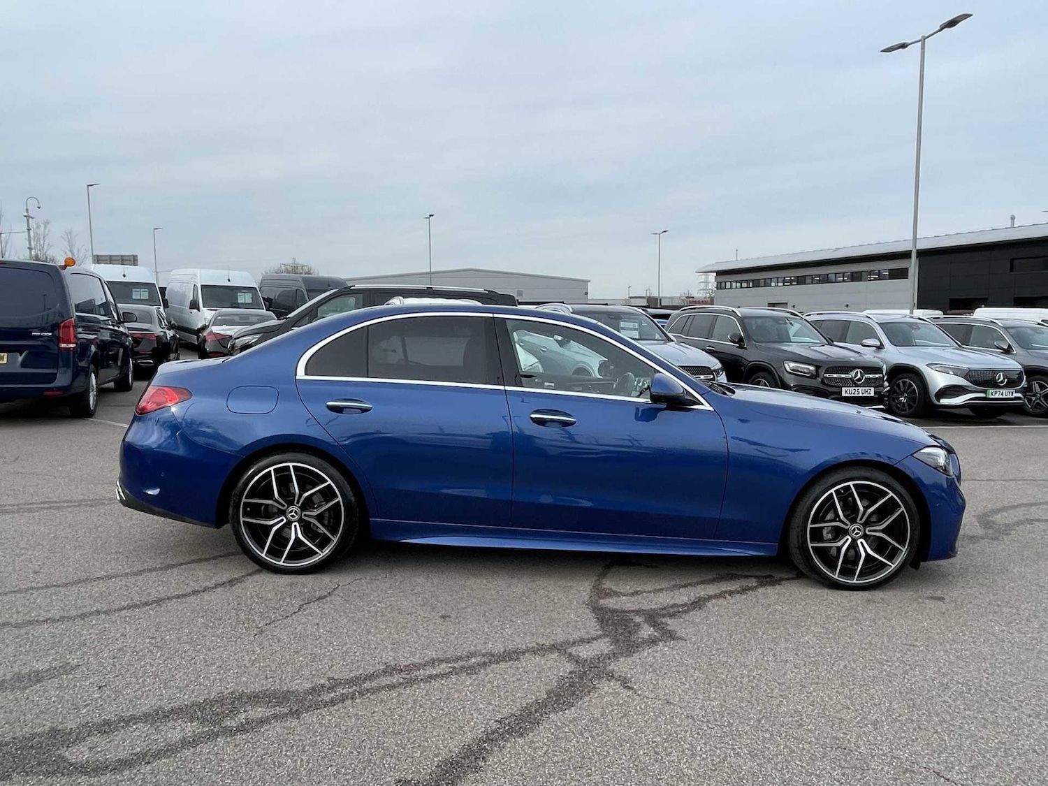 Used Mercedes-Benz C Class 2024 for sale - 77604878: Photo 2