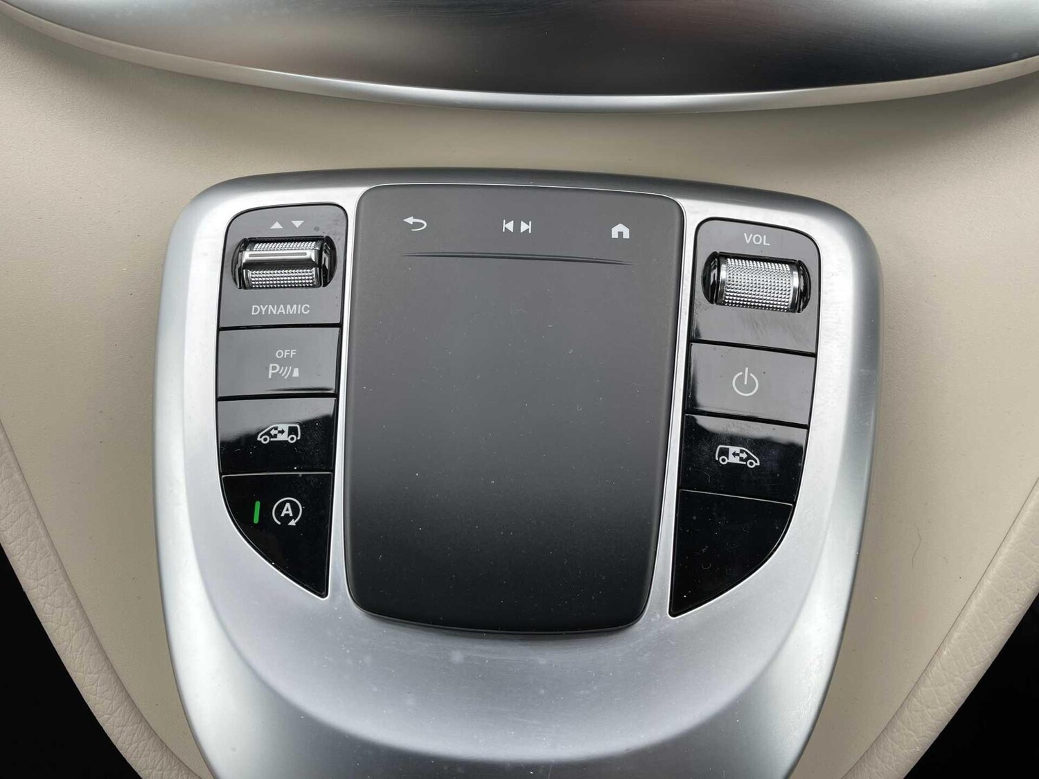 Used Mercedes-Benz V-Class 2023 for sale - 78006549: Photo 35