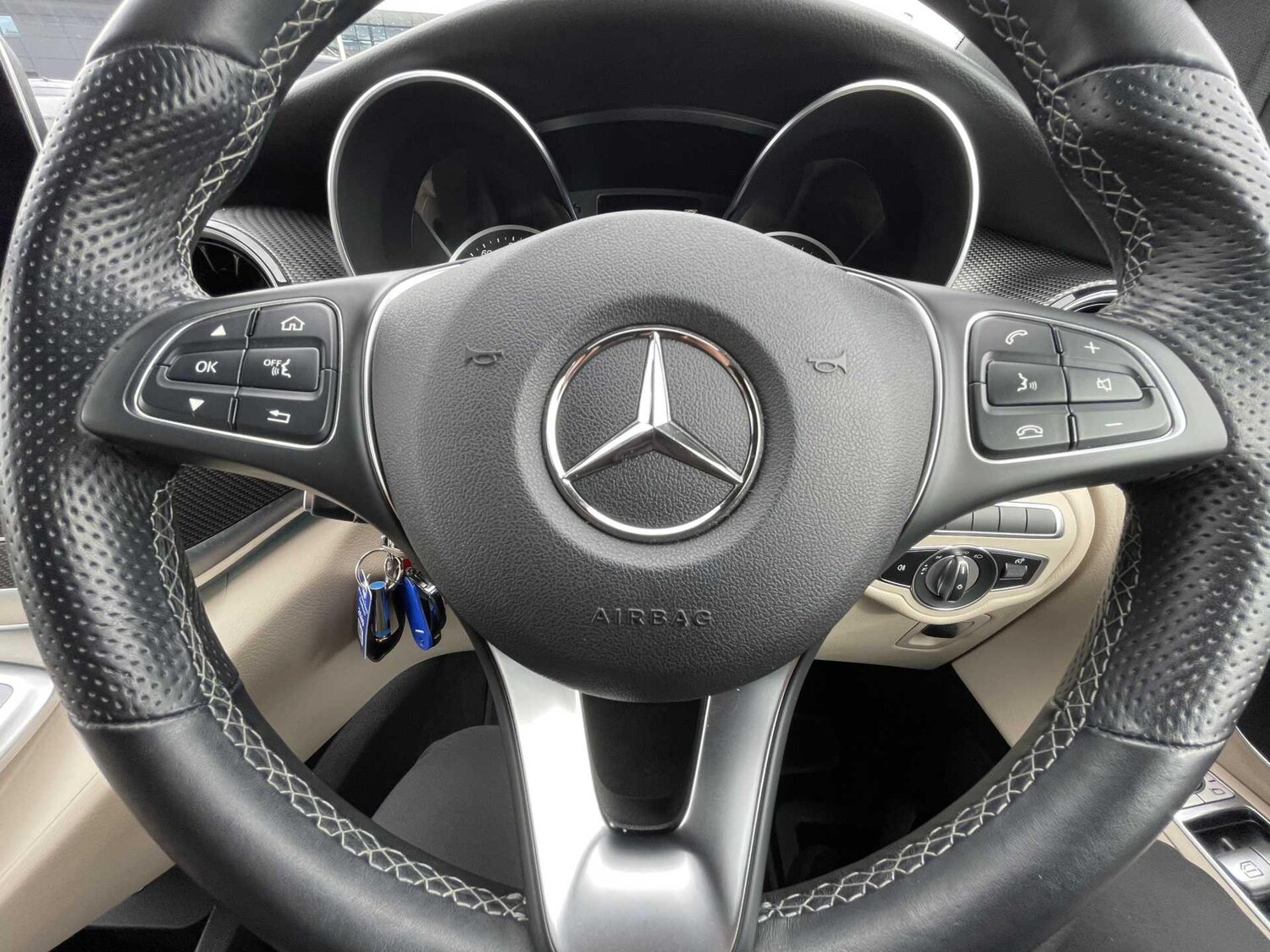 Used Mercedes-Benz V-Class 2023 for sale - 78006549: Photo 40