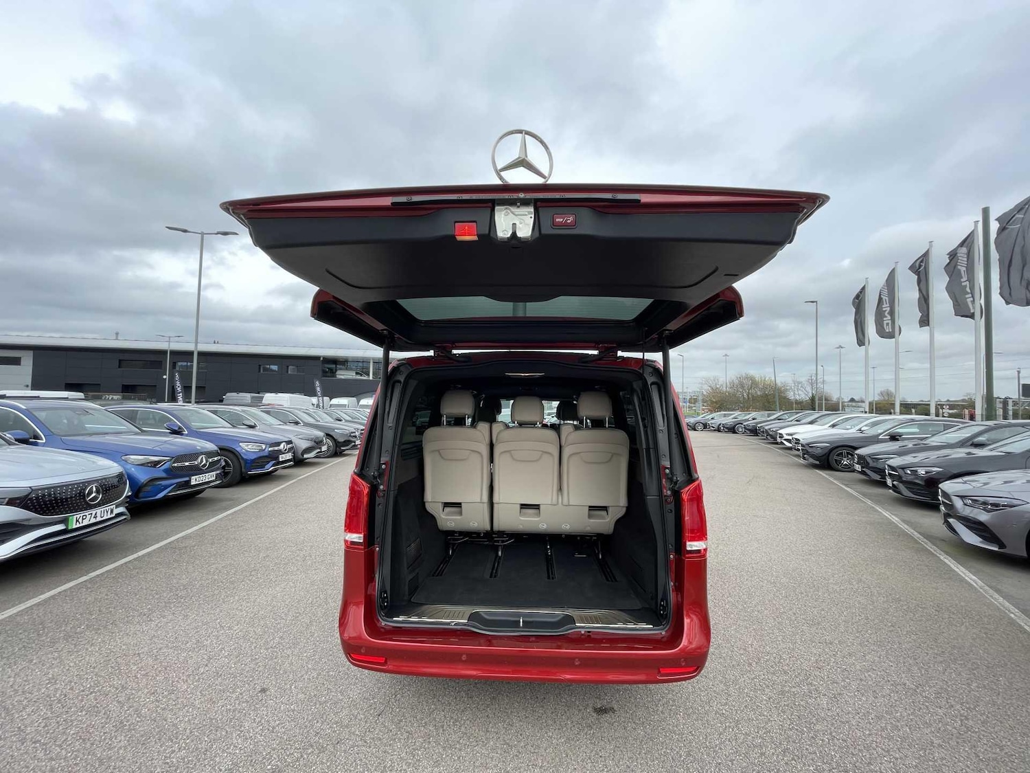 Used Mercedes-Benz V-Class 2023 for sale - 78006549: Photo 9