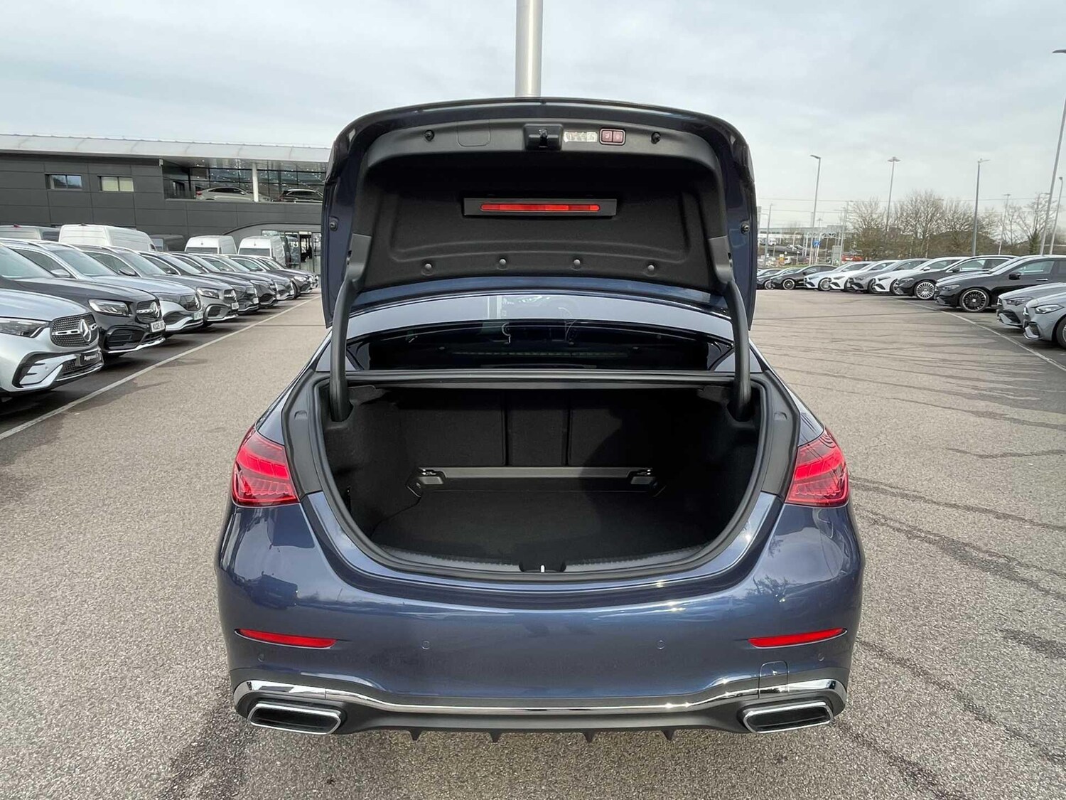 Used Mercedes-Benz C Class 2025 for sale - 78006749: Photo 9