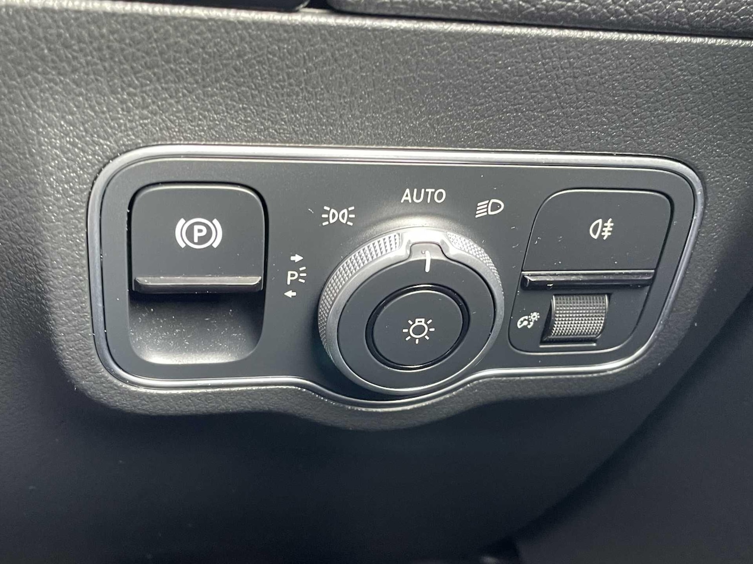 Used Mercedes-Benz GLA for sale - 77783067: Photo 38