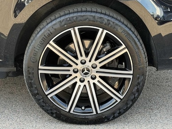 Used Mercedes-Benz V-Class 2025 for sale - 78539326: Photo
